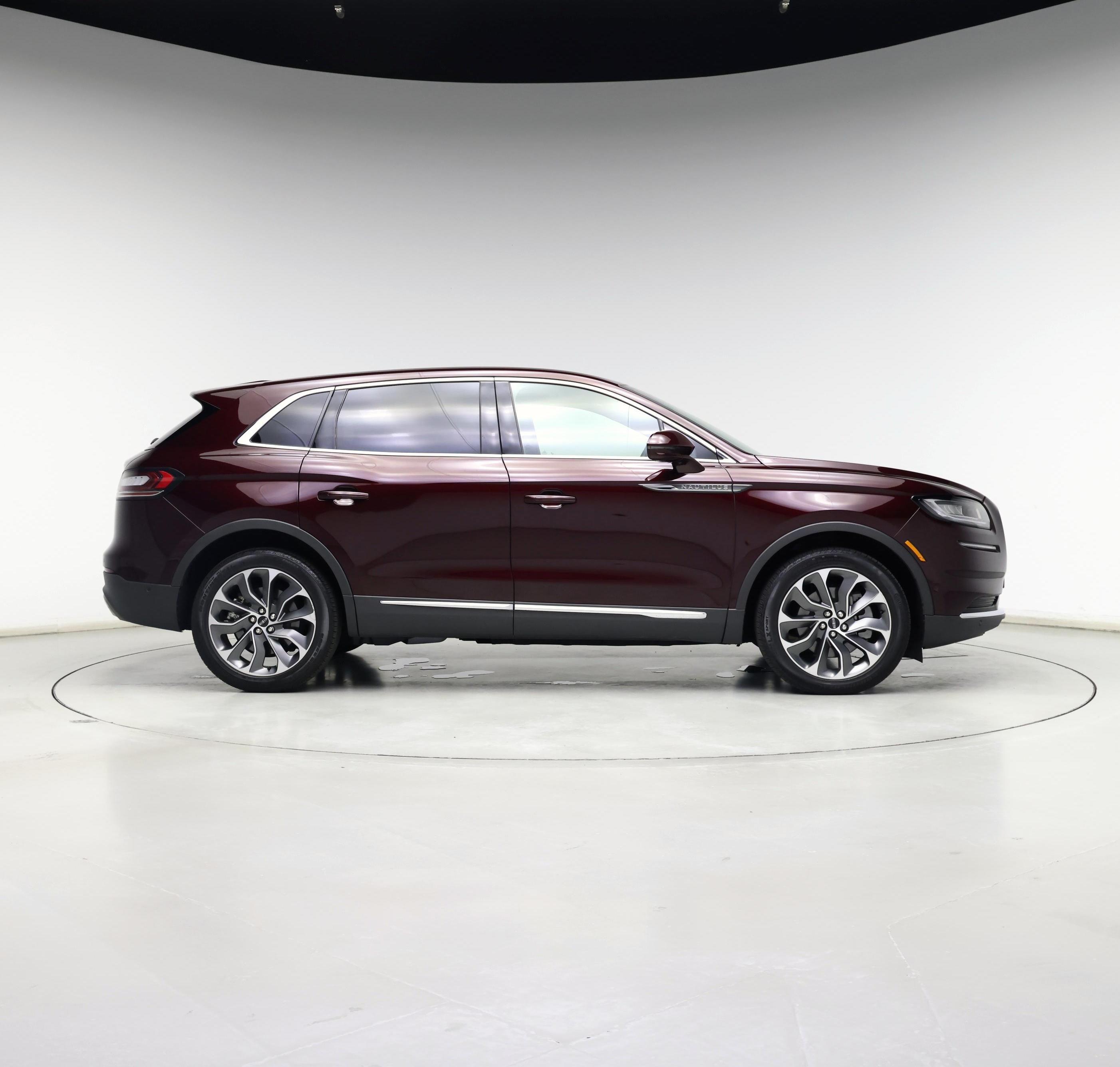 Thumbnail: 2023 Lincoln Nautilus - 7