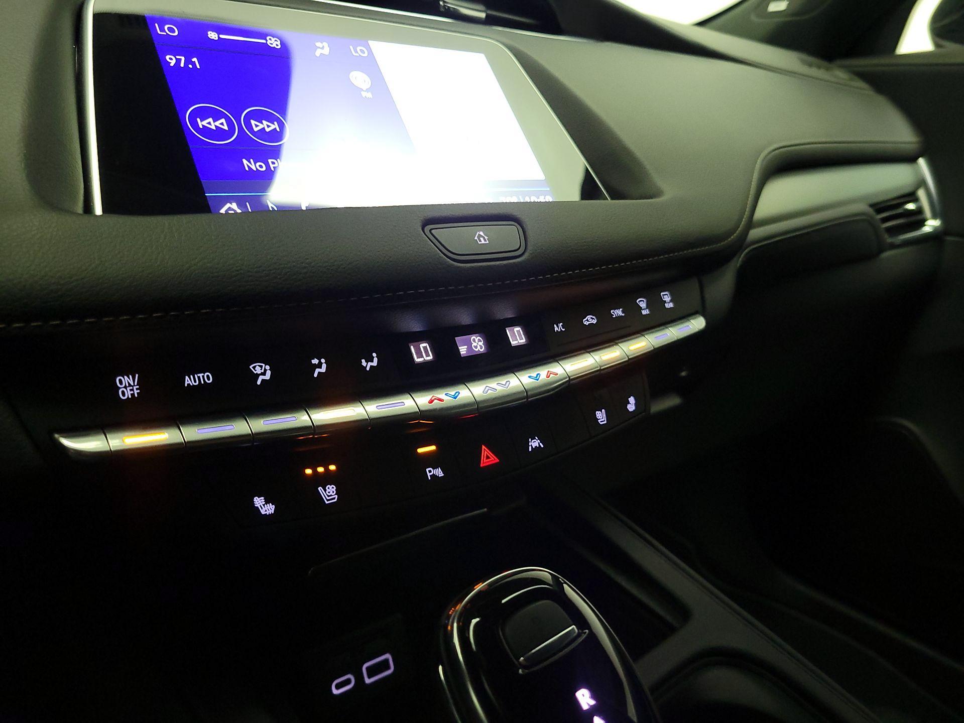 Thumbnail: 2023 Cadillac XT4 - 17