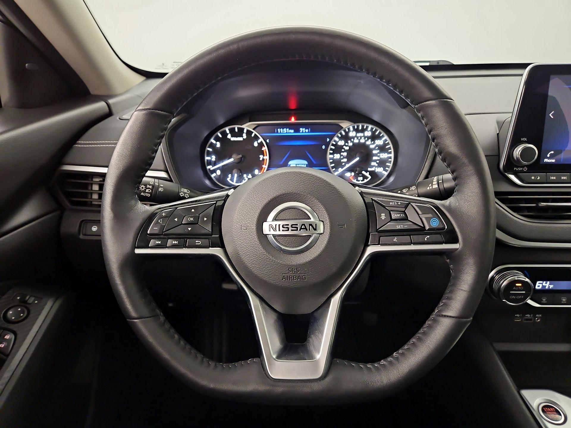 Thumbnail: 2019 Nissan Altima - 10