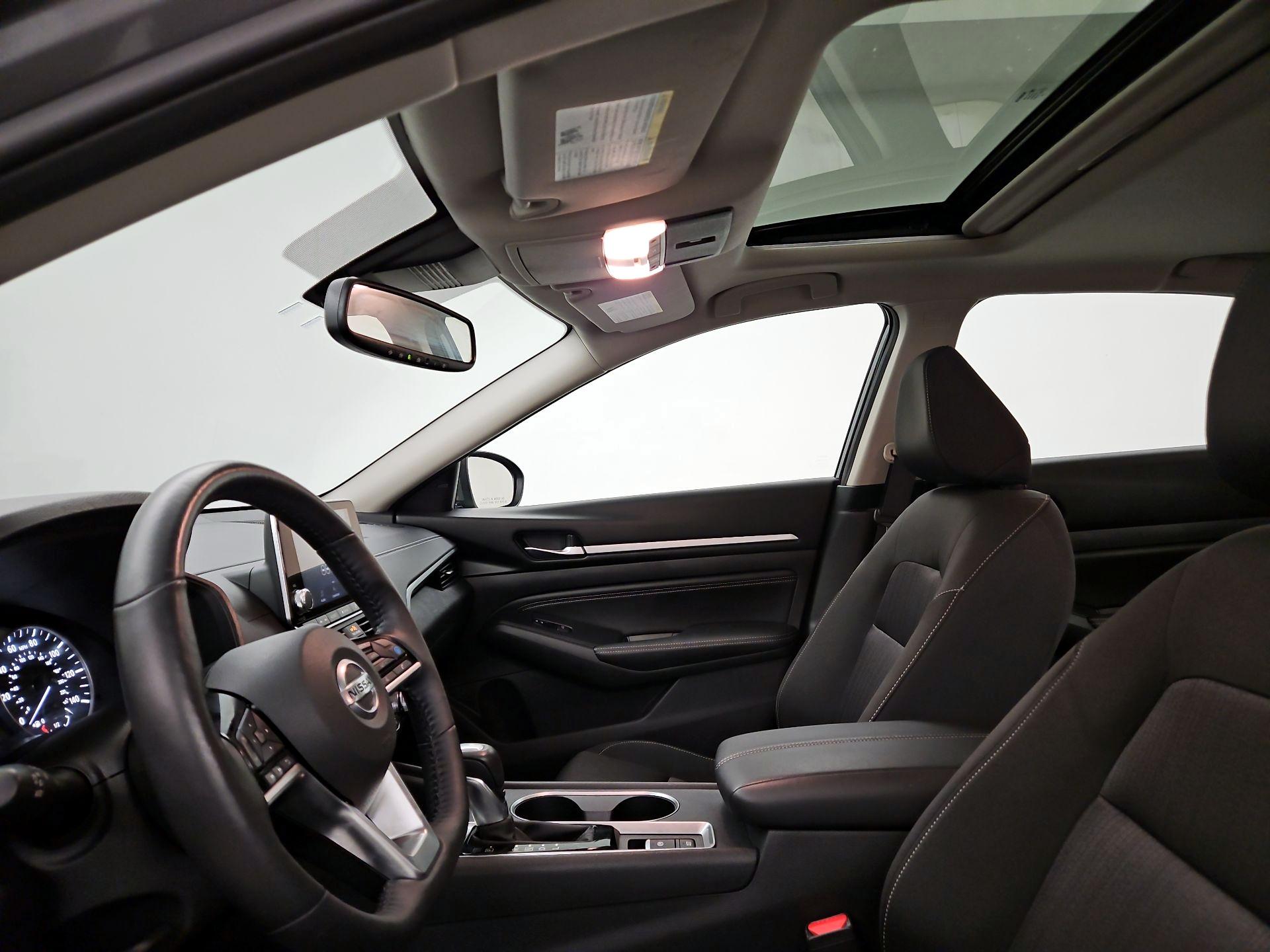 Thumbnail: 2019 Nissan Altima - 19