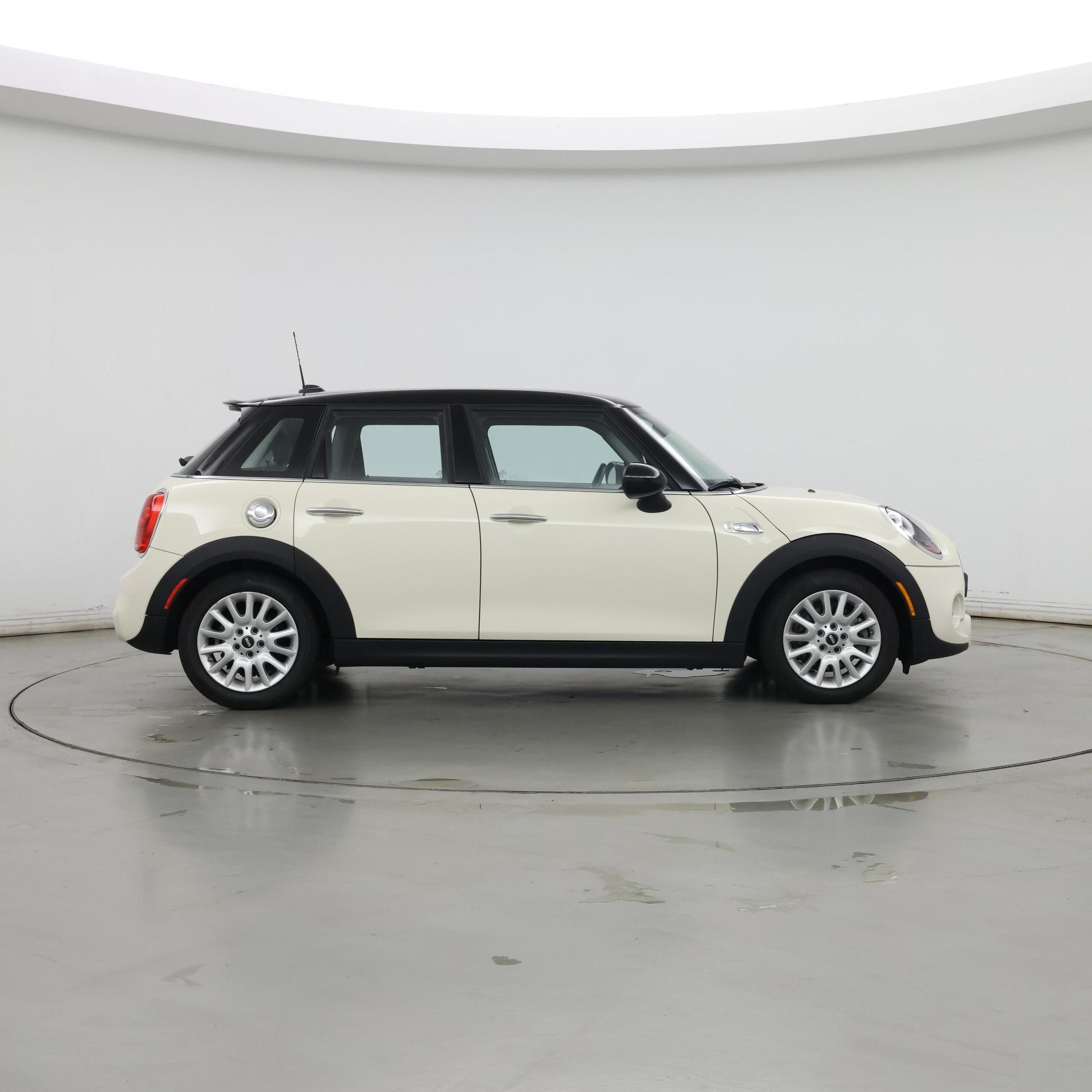Thumbnail: 2015 MINI Cooper Hardtop - 7