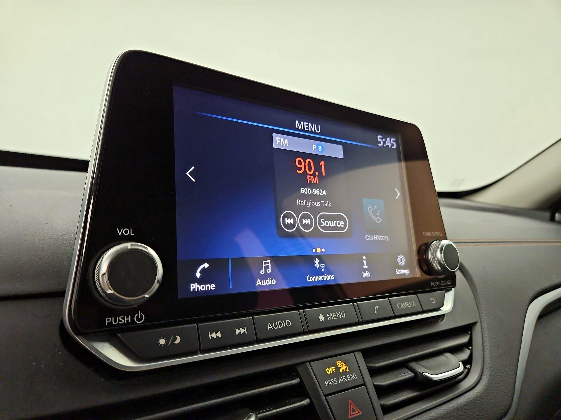 Thumbnail: 2019 Nissan Altima - 15