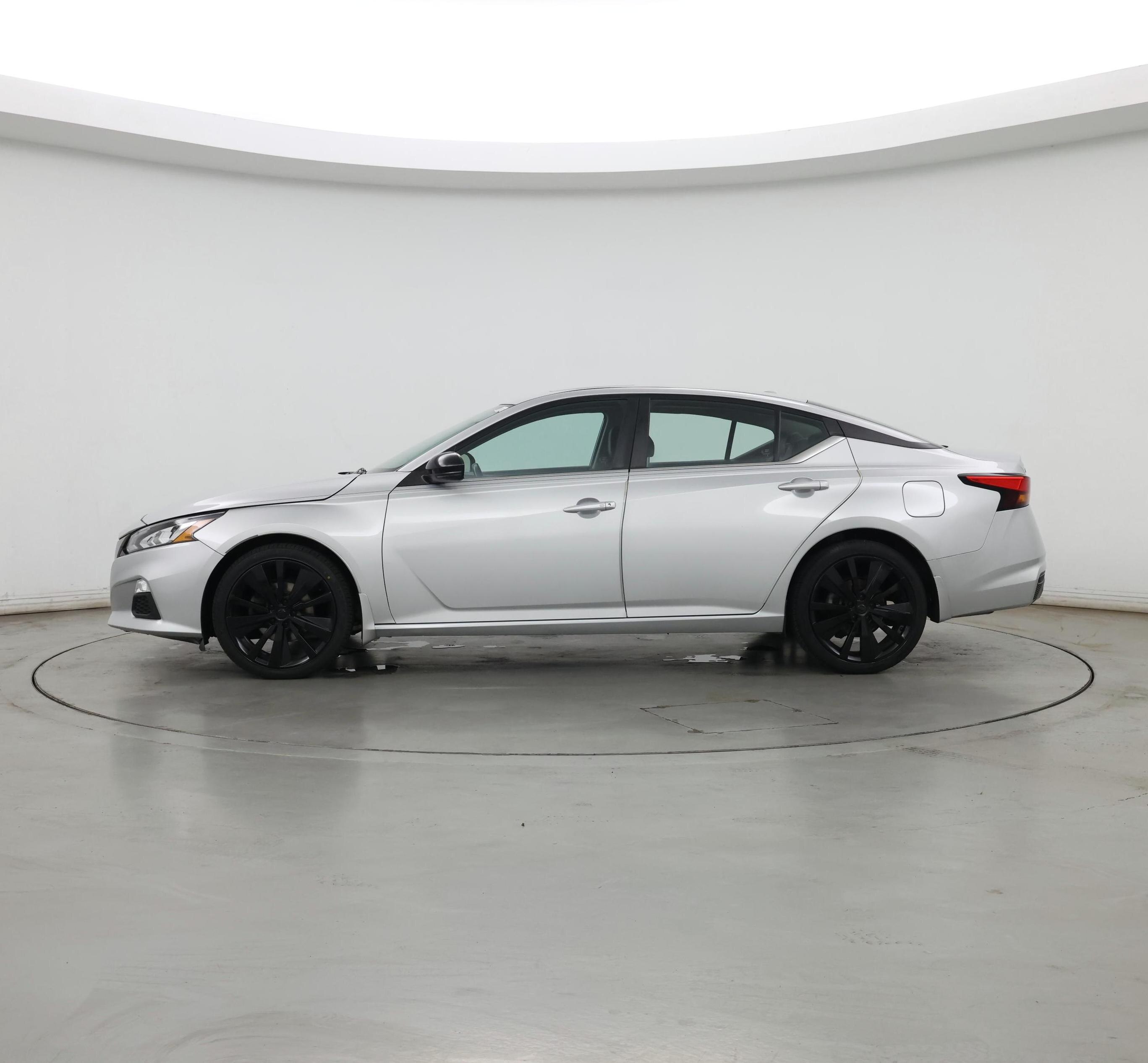 Thumbnail: 2019 Nissan Altima - 3