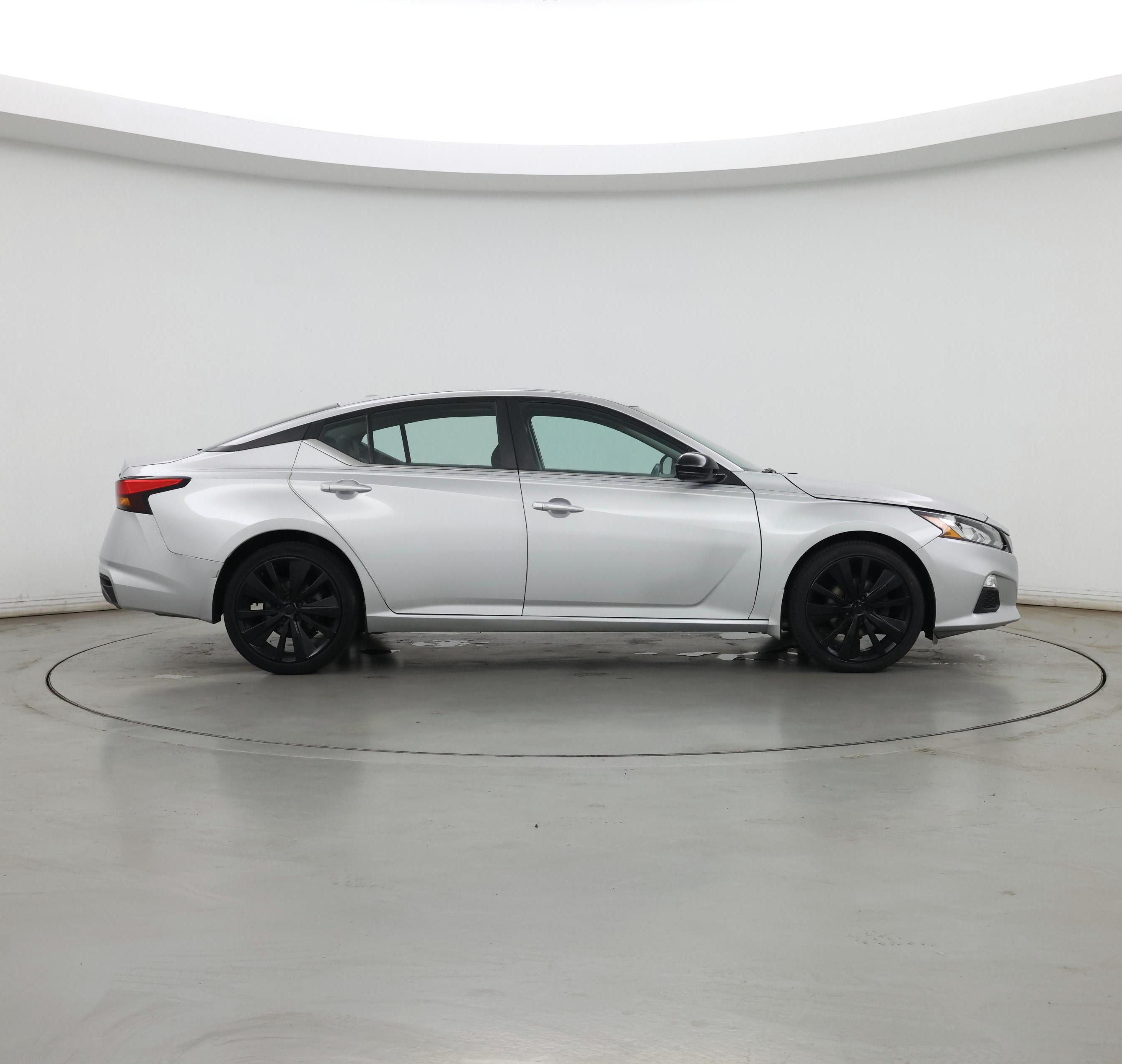 Thumbnail: 2019 Nissan Altima - 7