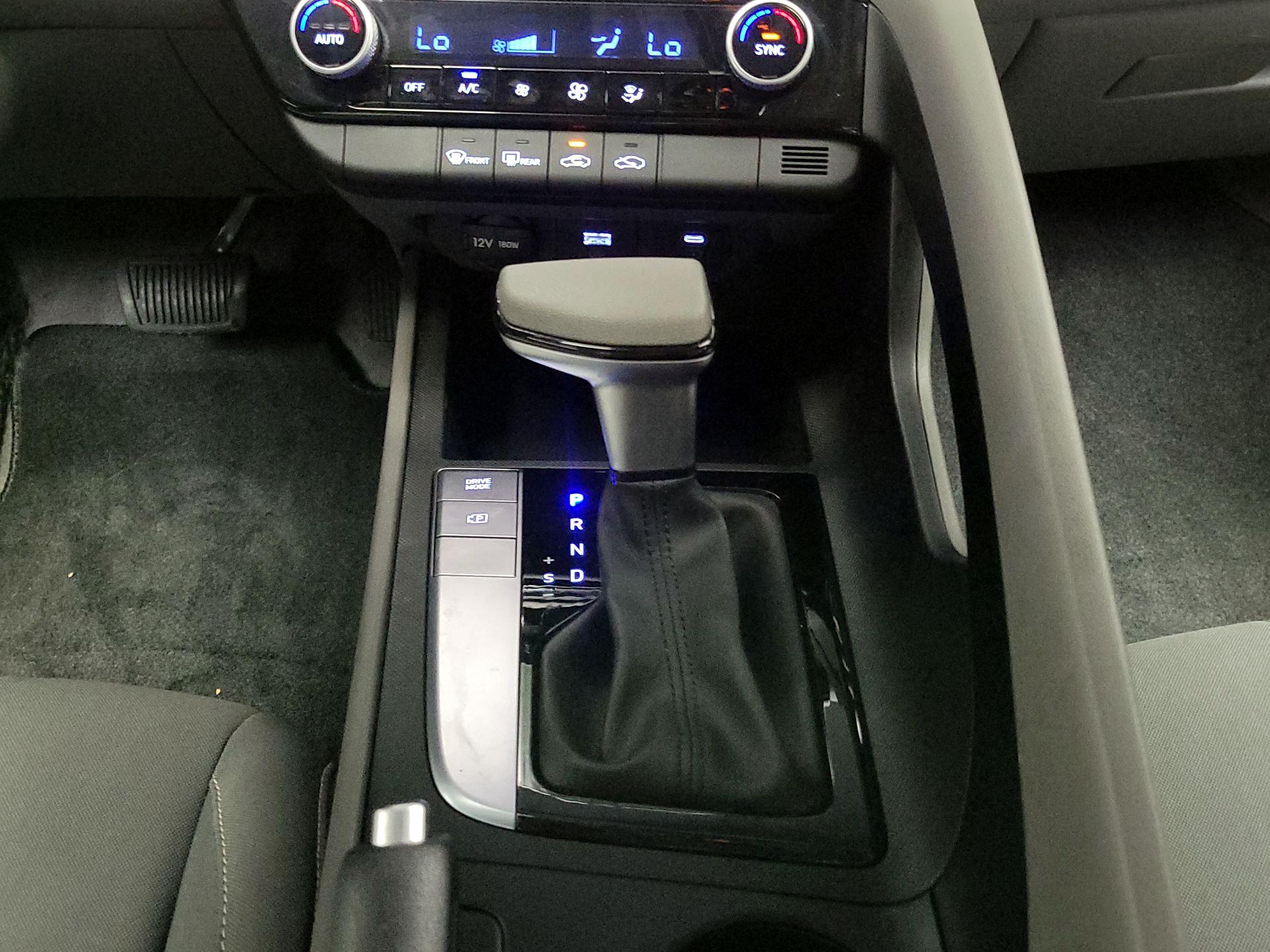 Thumbnail: 2024 Hyundai Elantra - 18