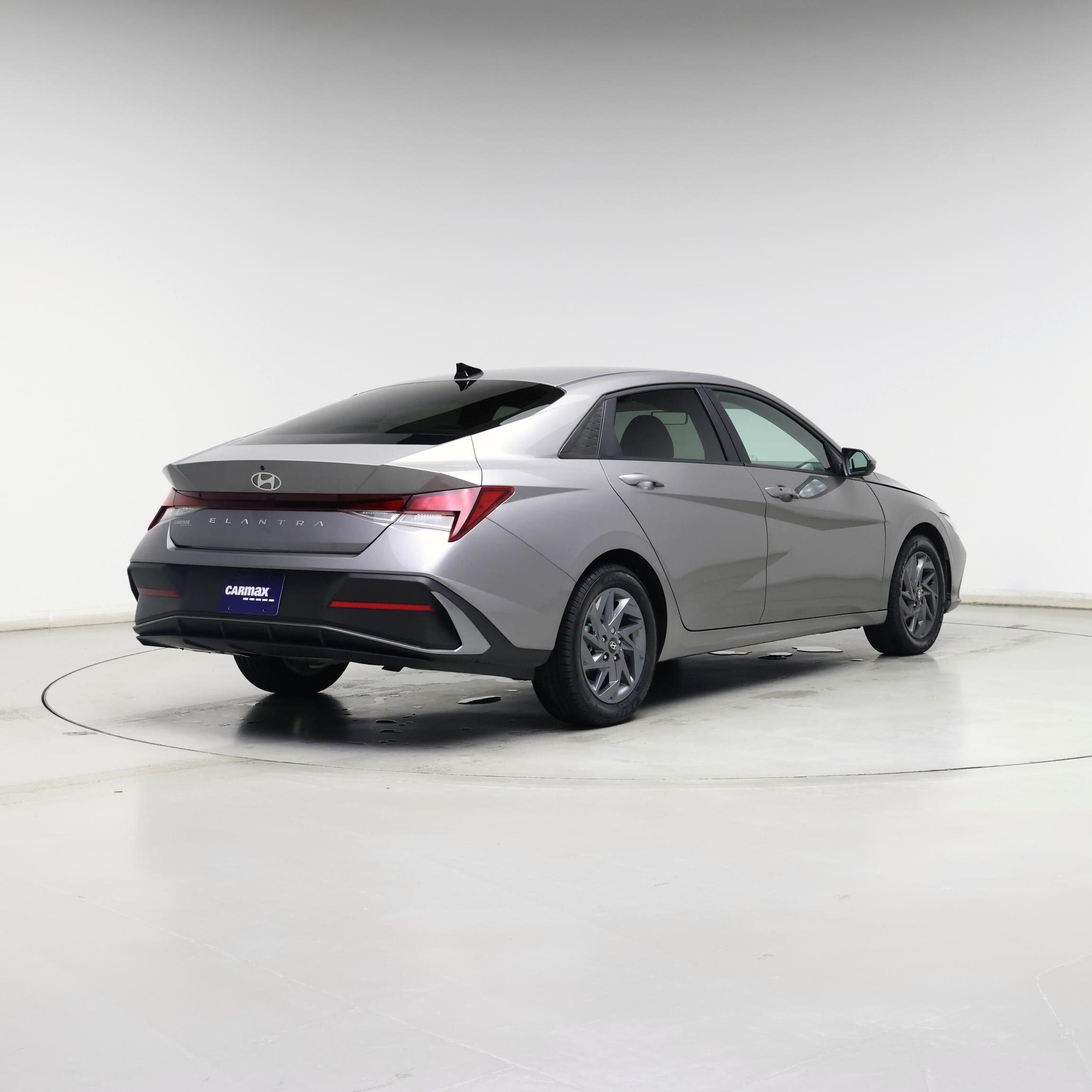 Thumbnail: 2024 Hyundai Elantra - 8