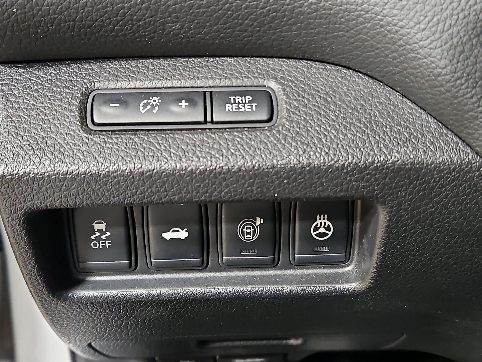 Thumbnail: 2014 Nissan Altima - 13