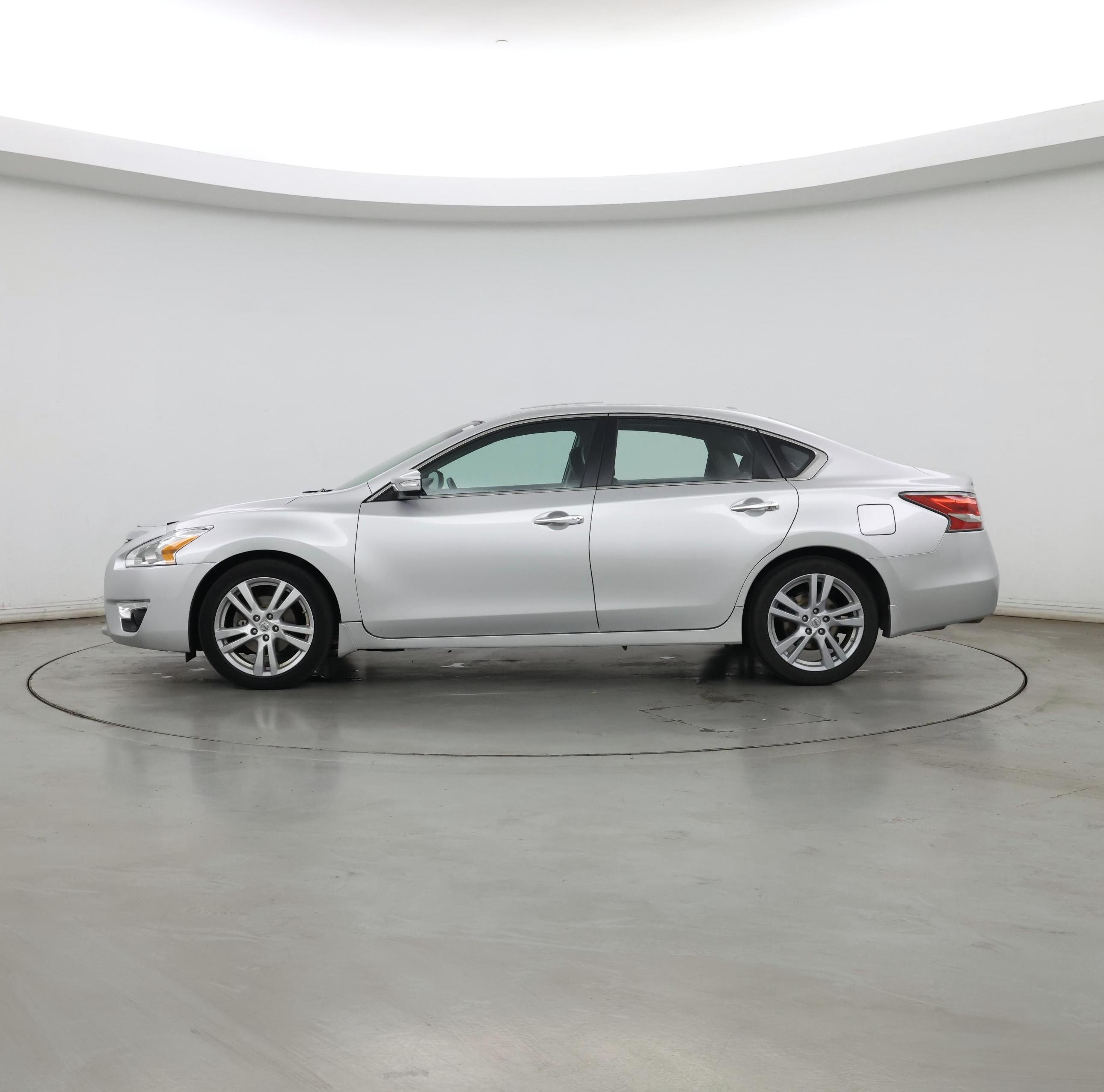 Thumbnail: 2014 Nissan Altima - 3