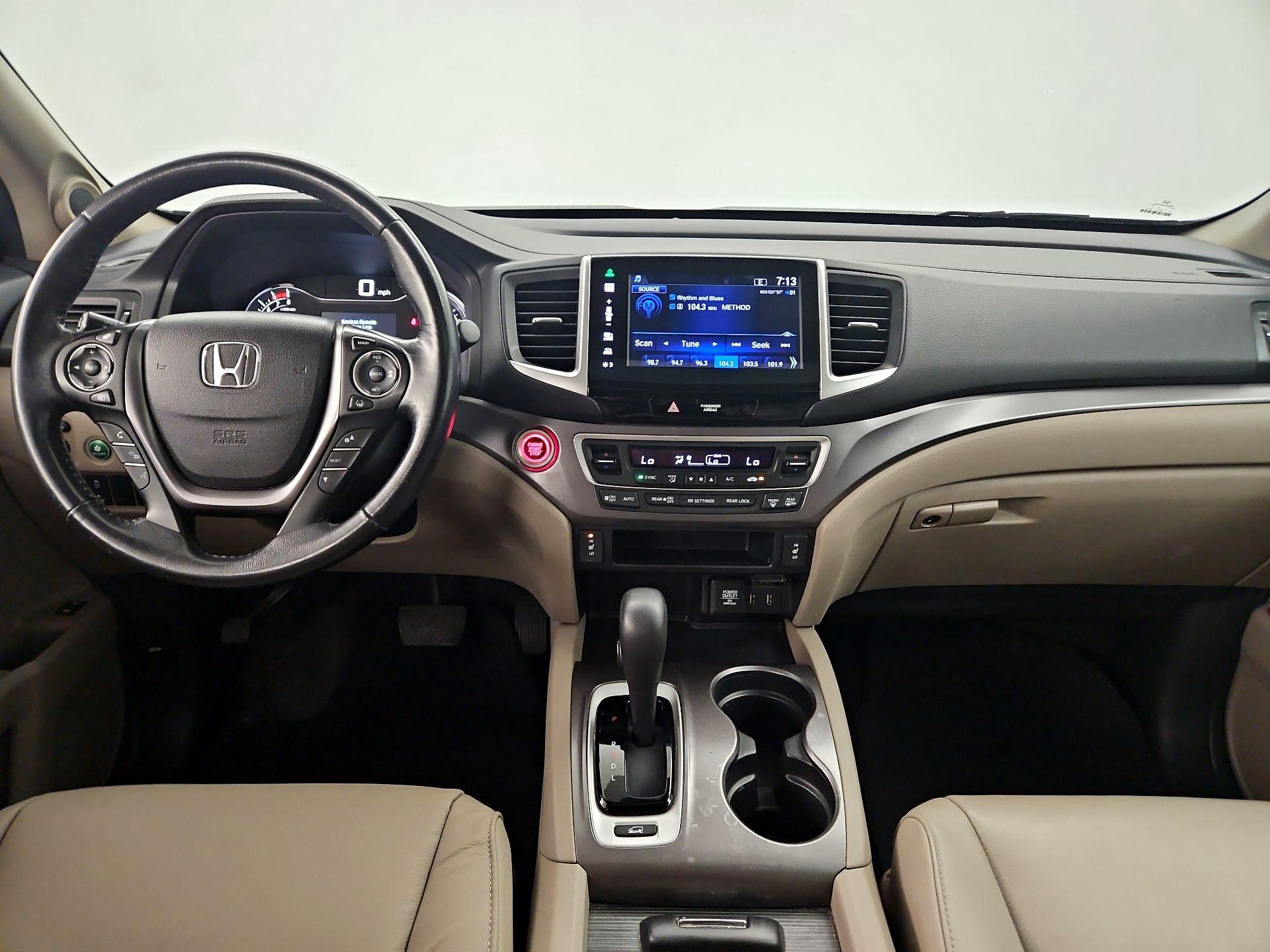 Thumbnail: 2016 Honda Pilot - 9