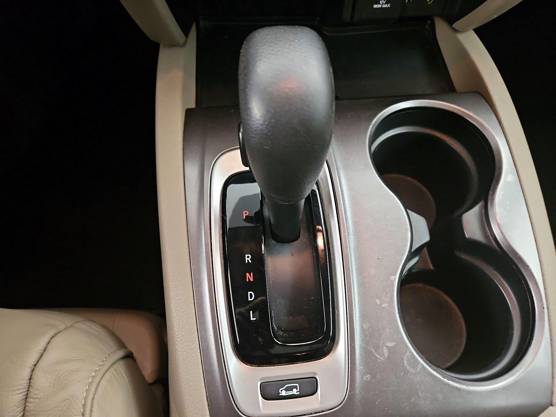 Thumbnail: 2016 Honda Pilot - 17