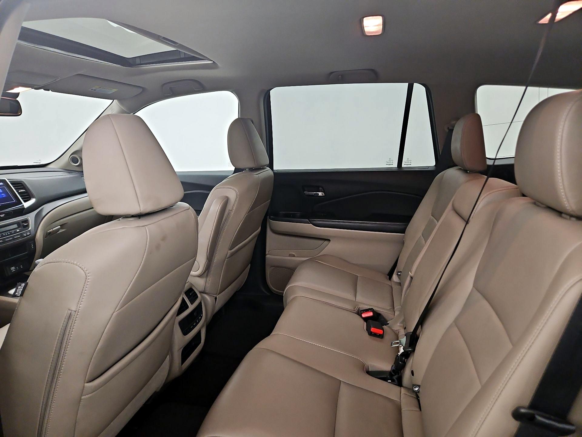 Thumbnail: 2016 Honda Pilot - 20