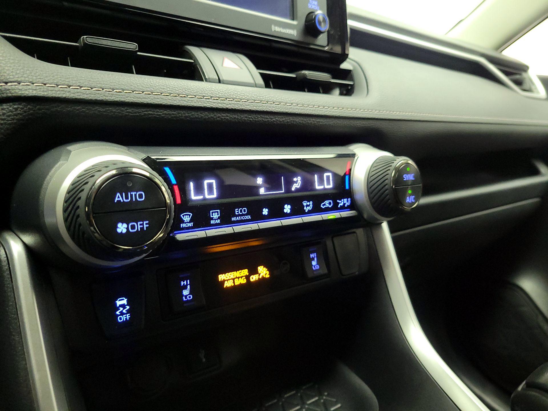 Thumbnail: 2022 Toyota RAV4 - 16