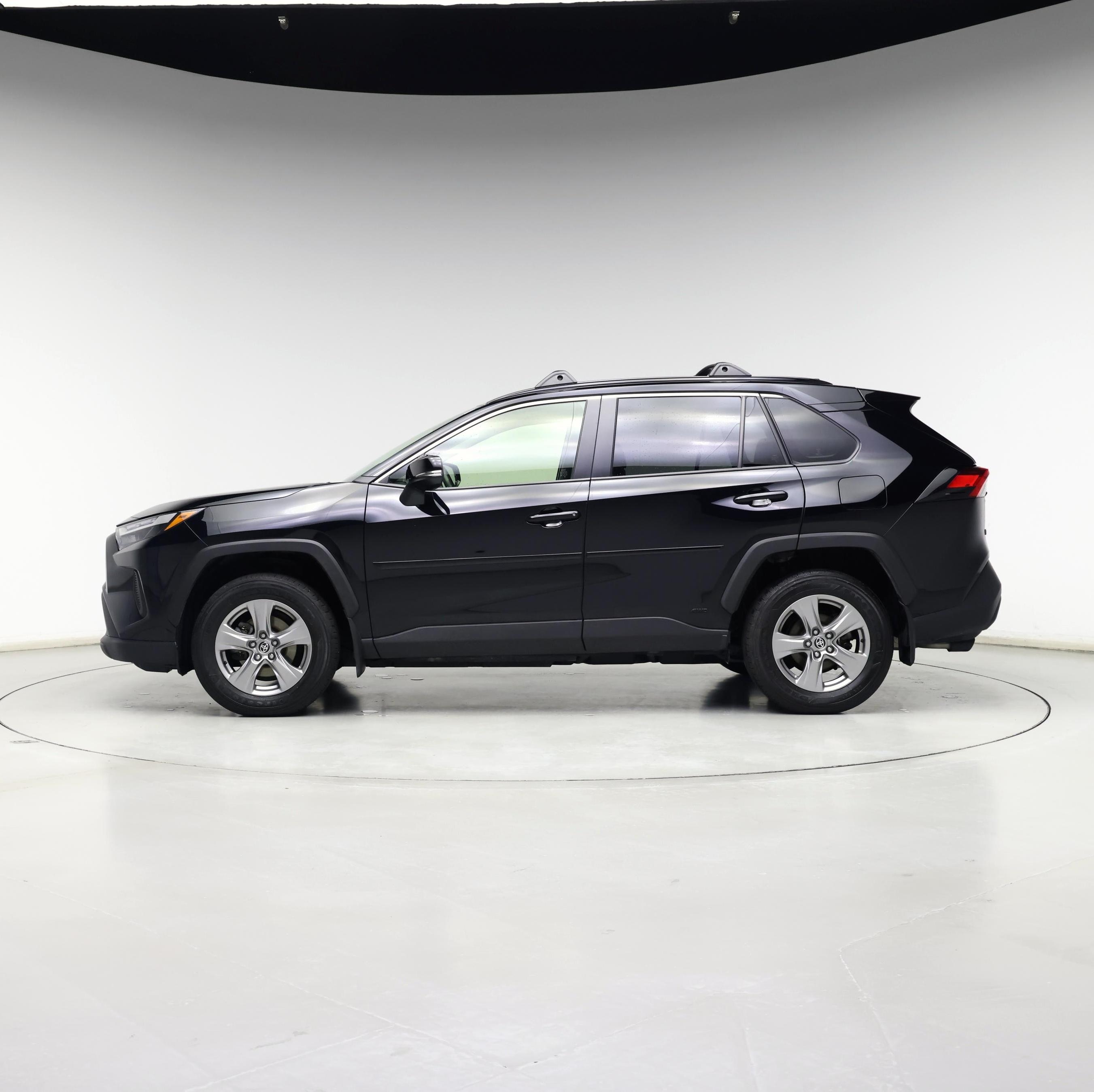 Thumbnail: 2022 Toyota RAV4 - 3