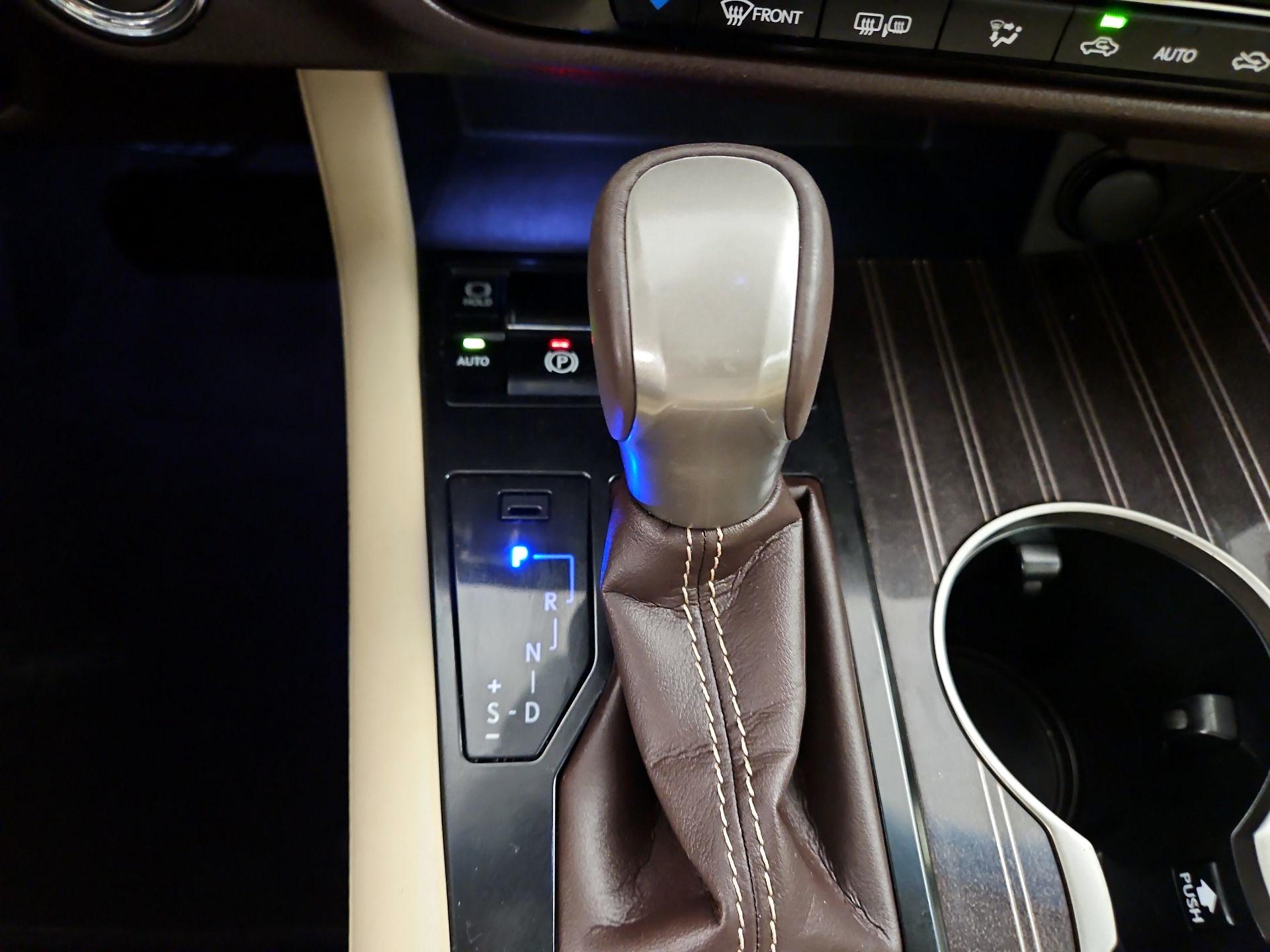 Thumbnail: 2016 Lexus RX - 18