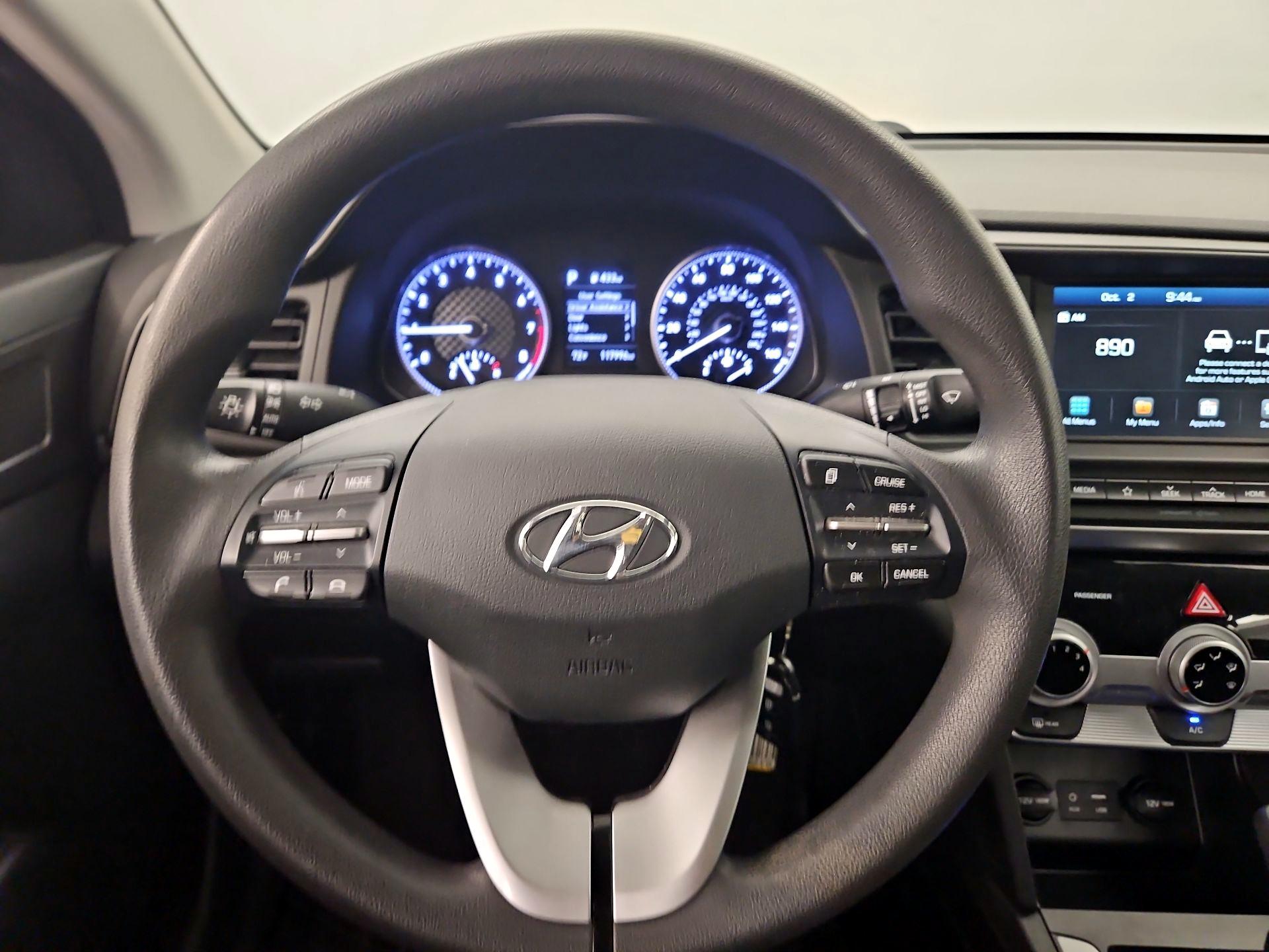 Thumbnail: 2019 Hyundai Elantra - 10