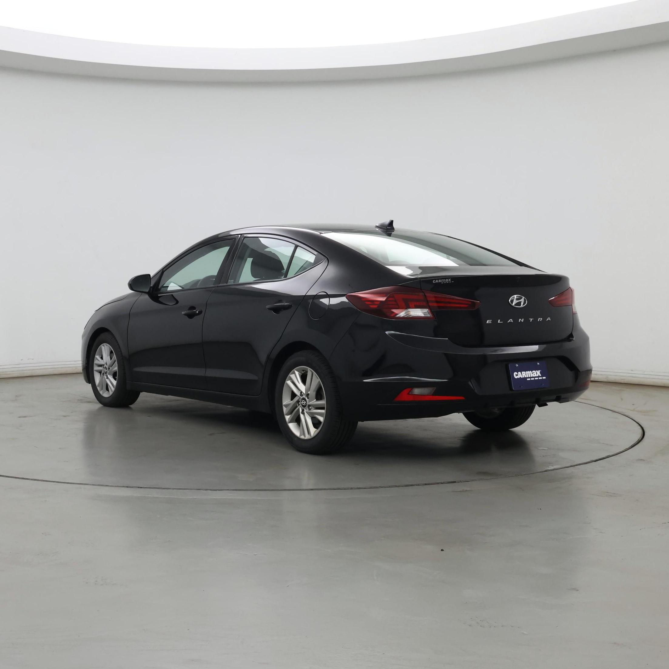 Thumbnail: 2019 Hyundai Elantra - 2