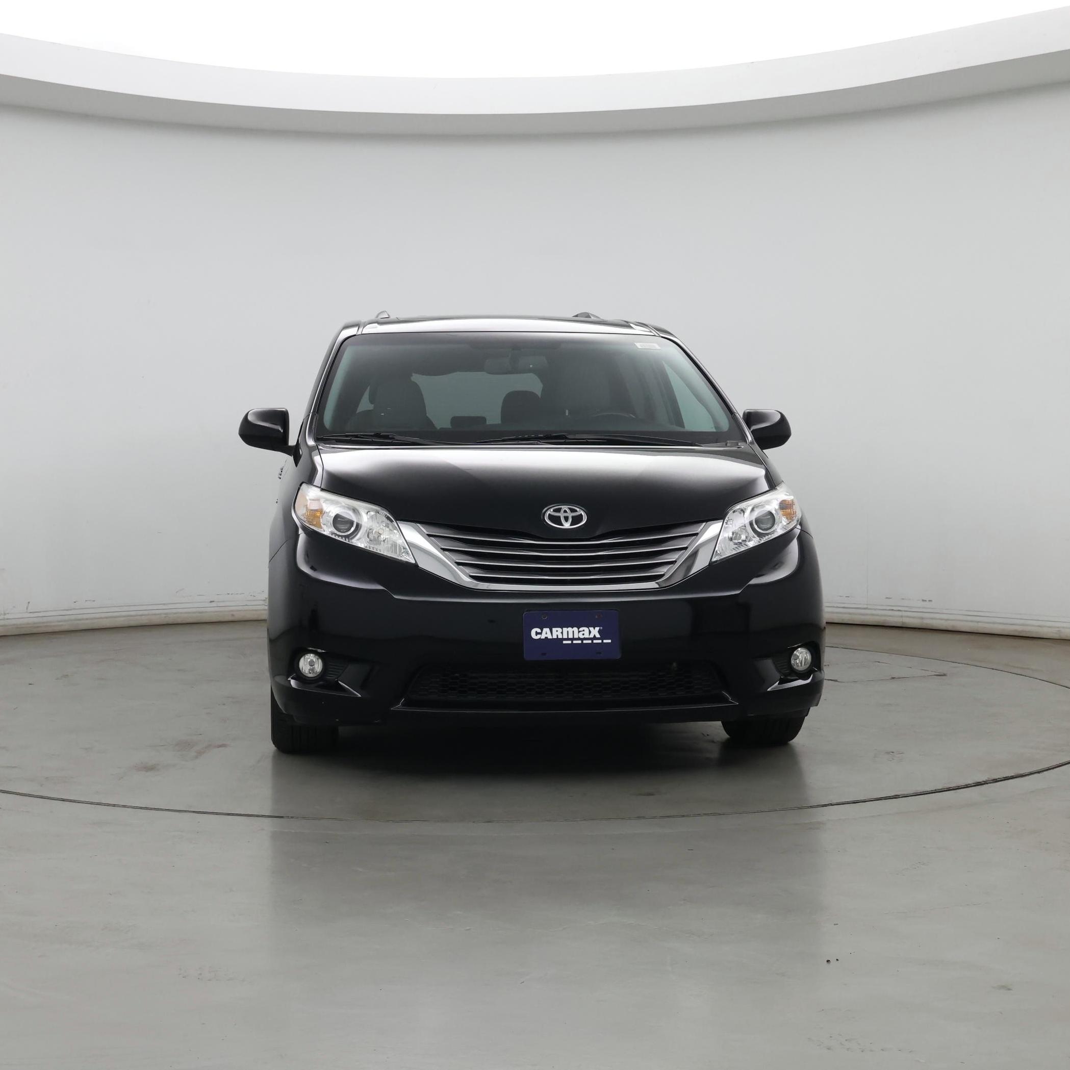 Thumbnail: 2017 Toyota Sienna - 5