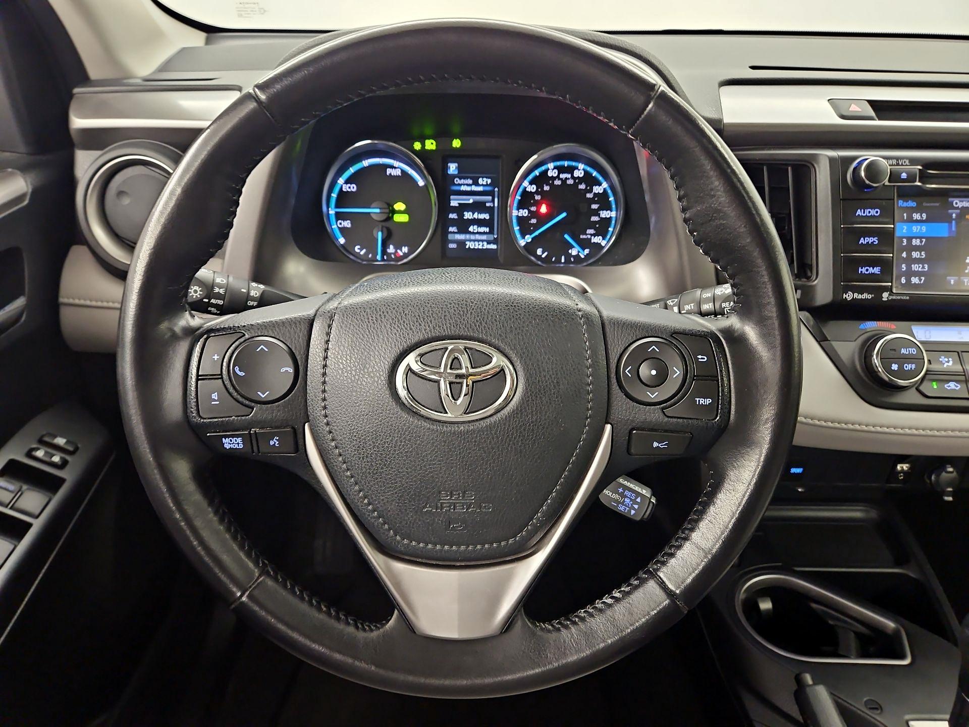 Thumbnail: 2017 Toyota RAV4 - 10