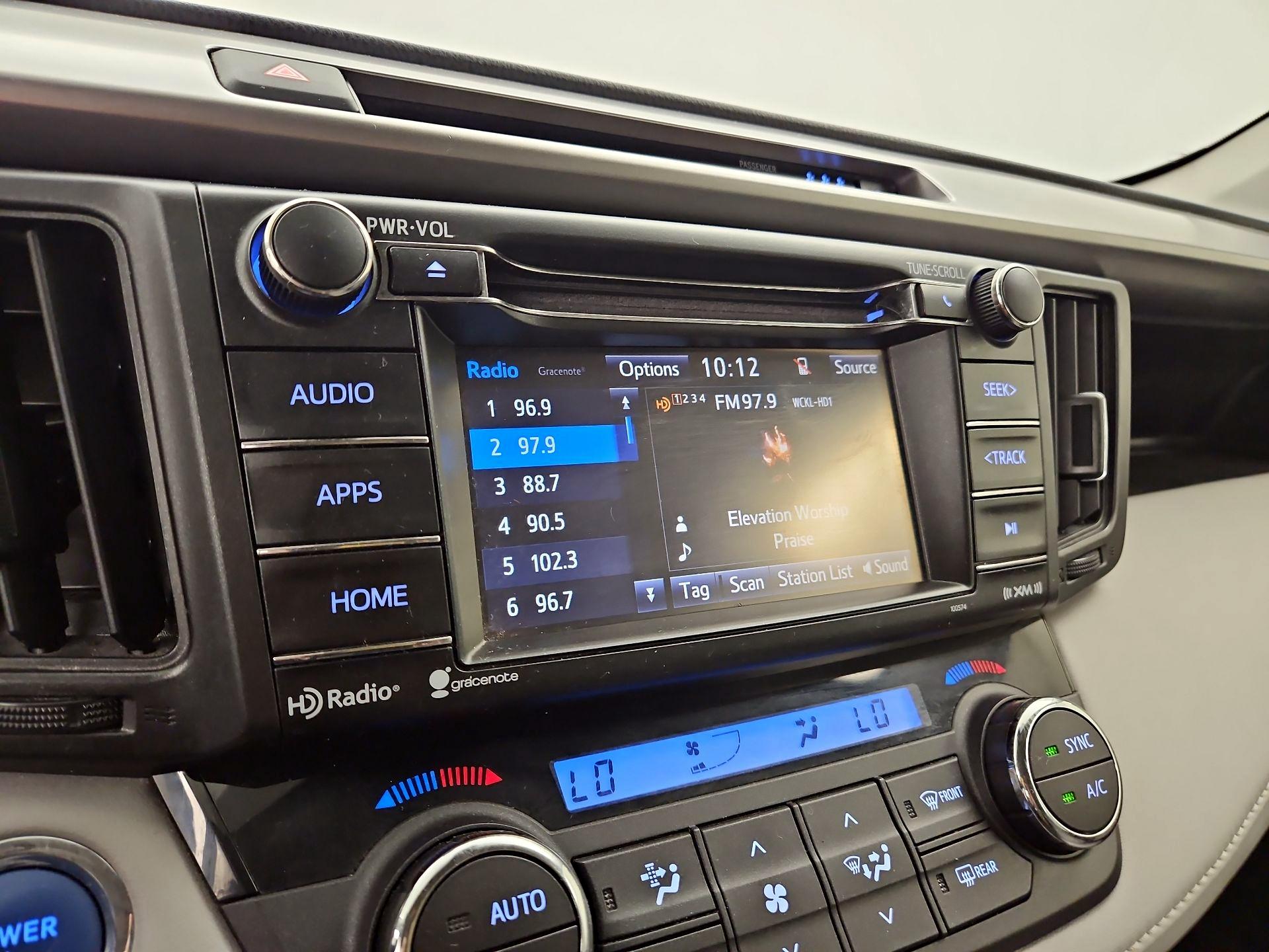 Thumbnail: 2017 Toyota RAV4 - 15