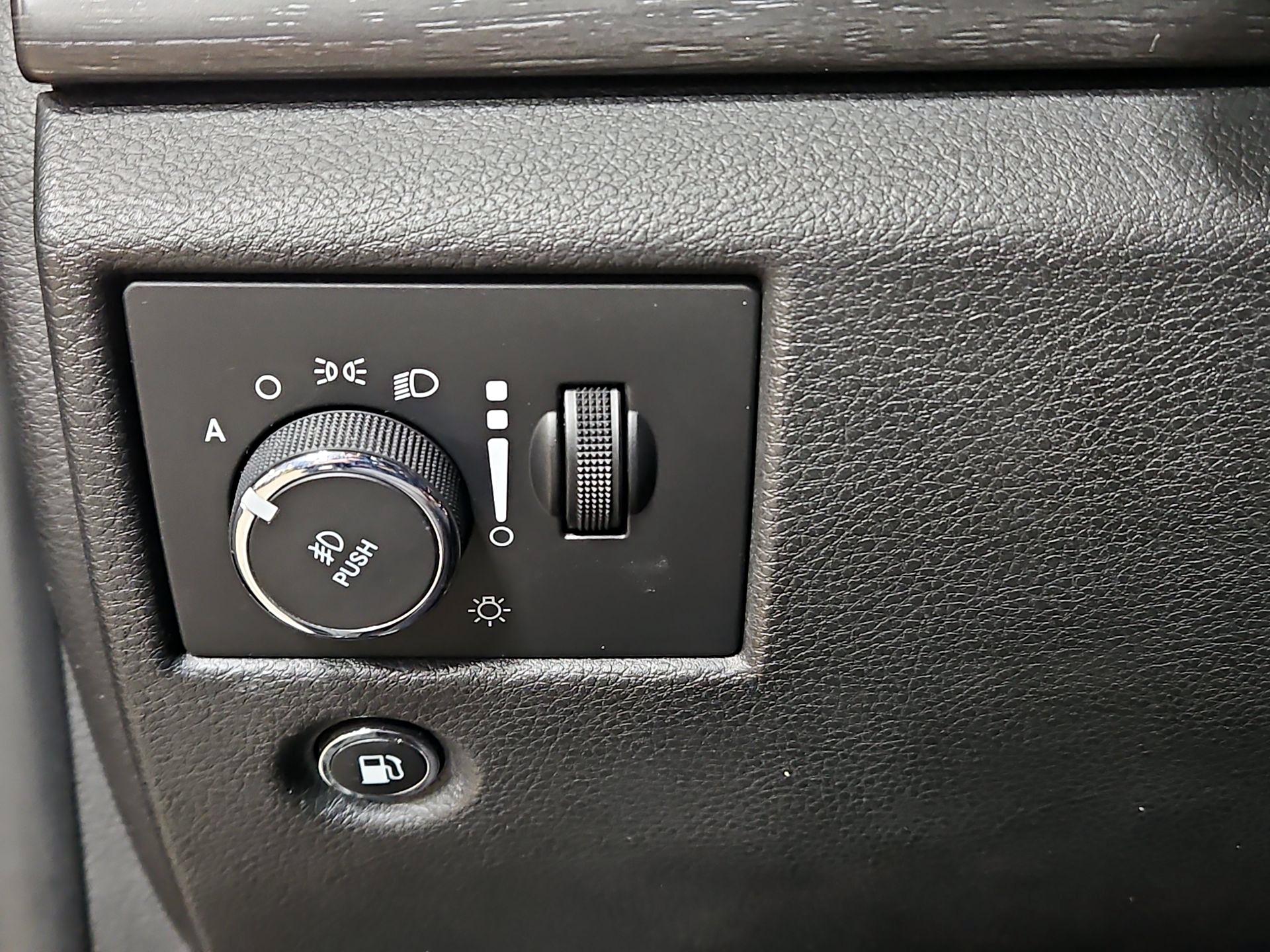 Thumbnail: 2018 Jeep Grand Cherokee - 13