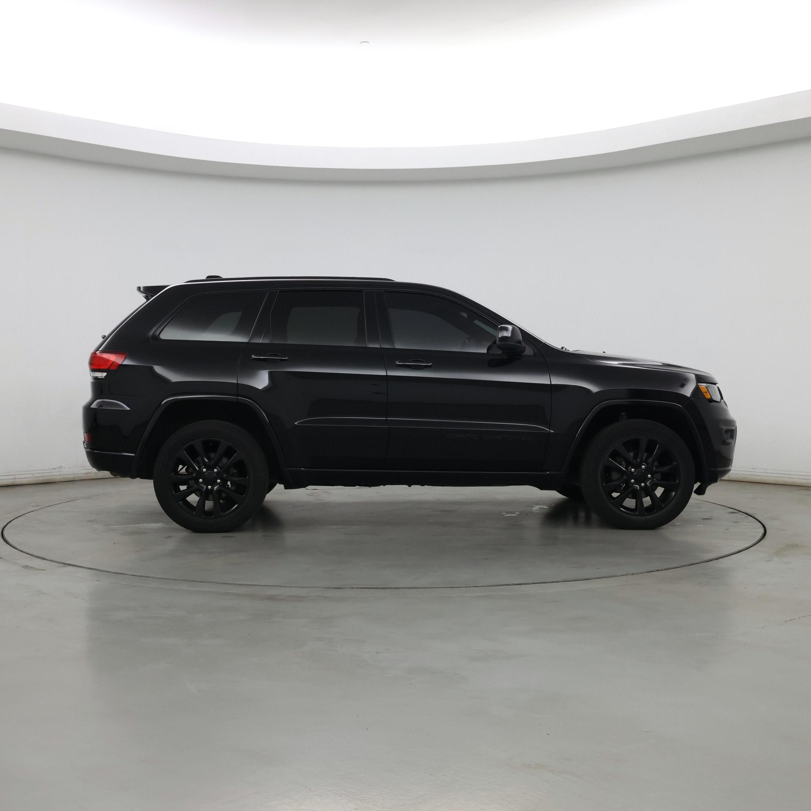 Thumbnail: 2018 Jeep Grand Cherokee - 7