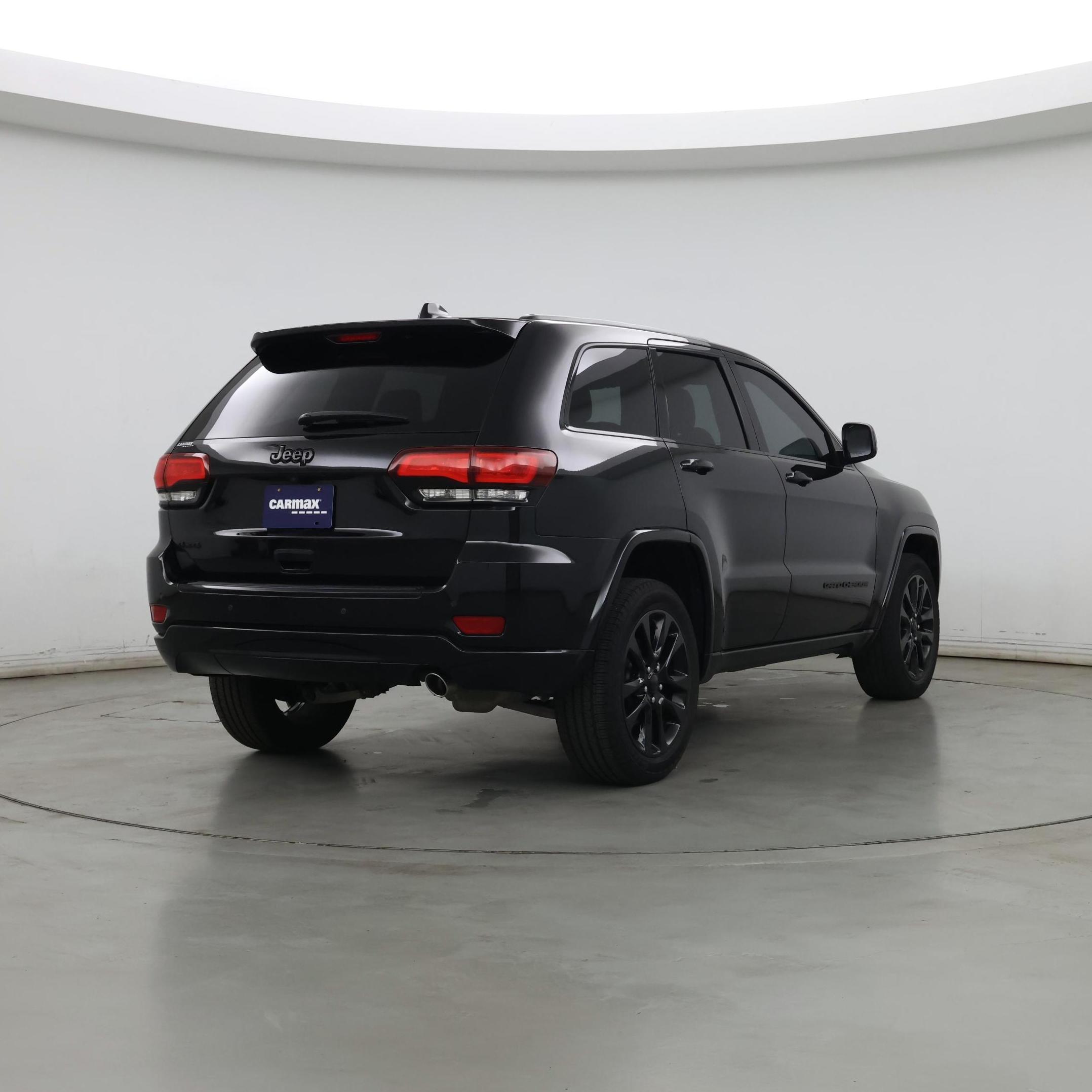 Thumbnail: 2018 Jeep Grand Cherokee - 8