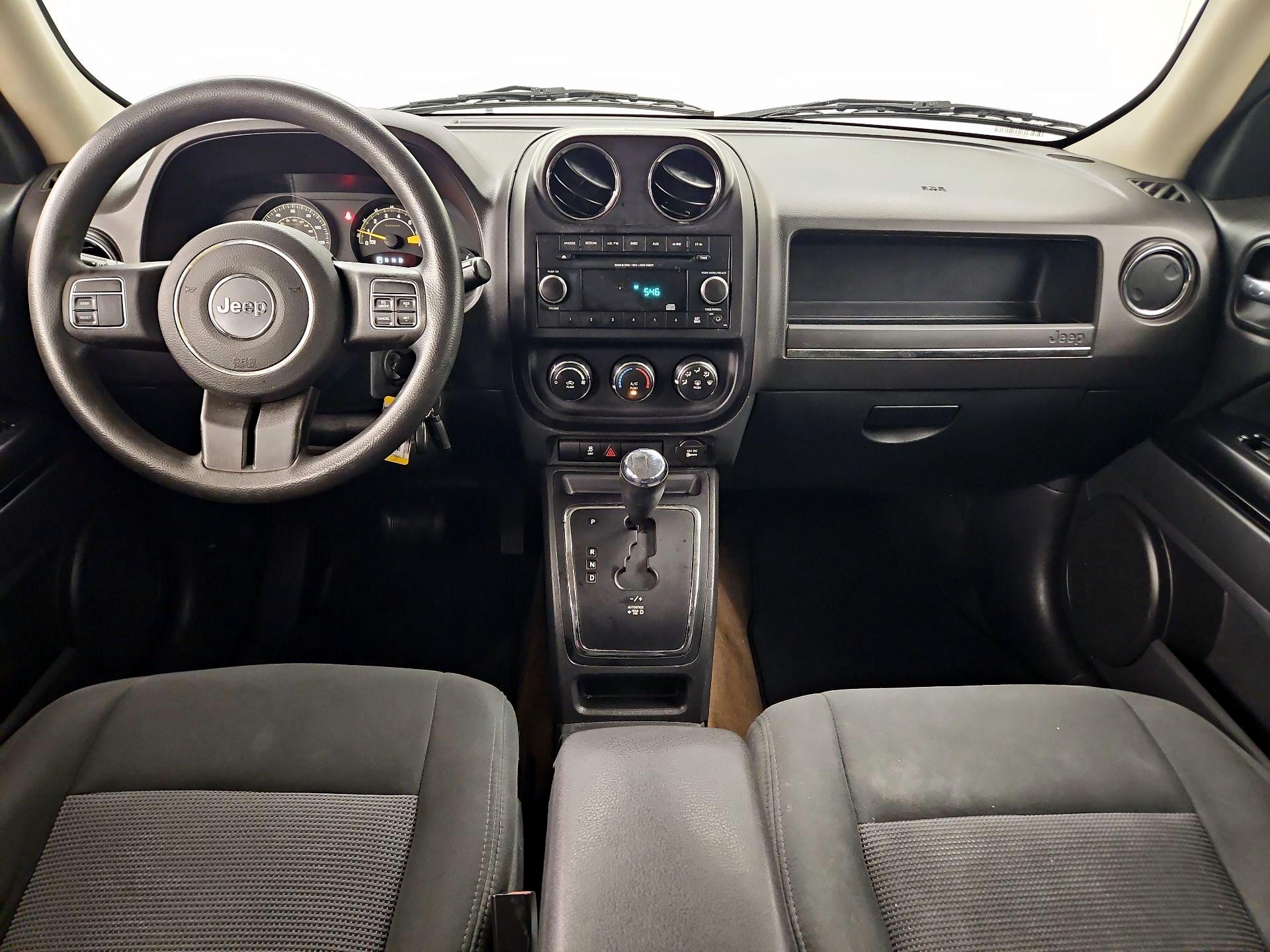 Thumbnail: 2015 Jeep Patriot - 9