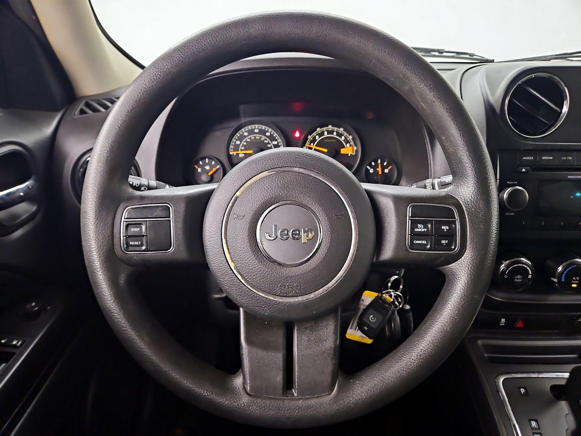 Thumbnail: 2015 Jeep Patriot - 10