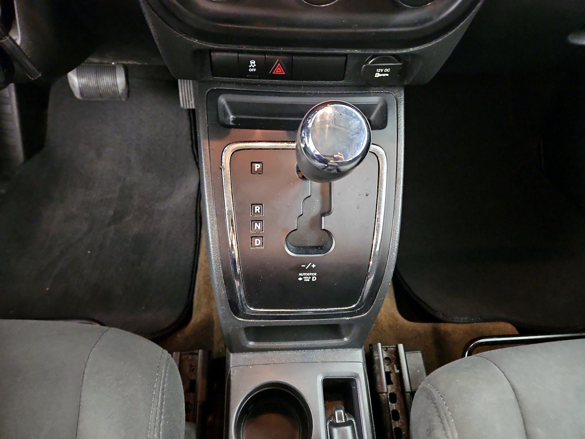 Thumbnail: 2015 Jeep Patriot - 15