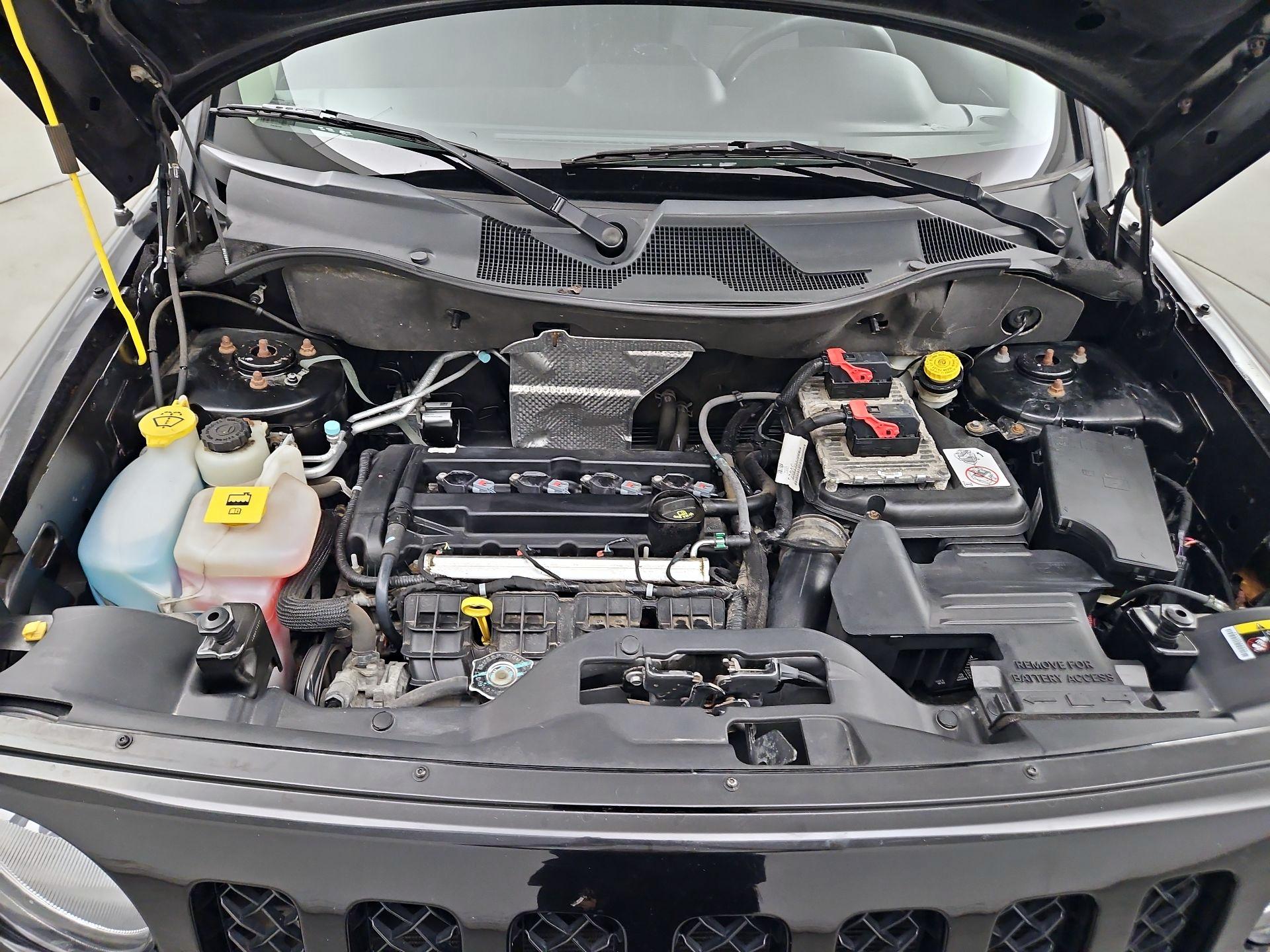 Thumbnail: 2015 Jeep Patriot - 19
