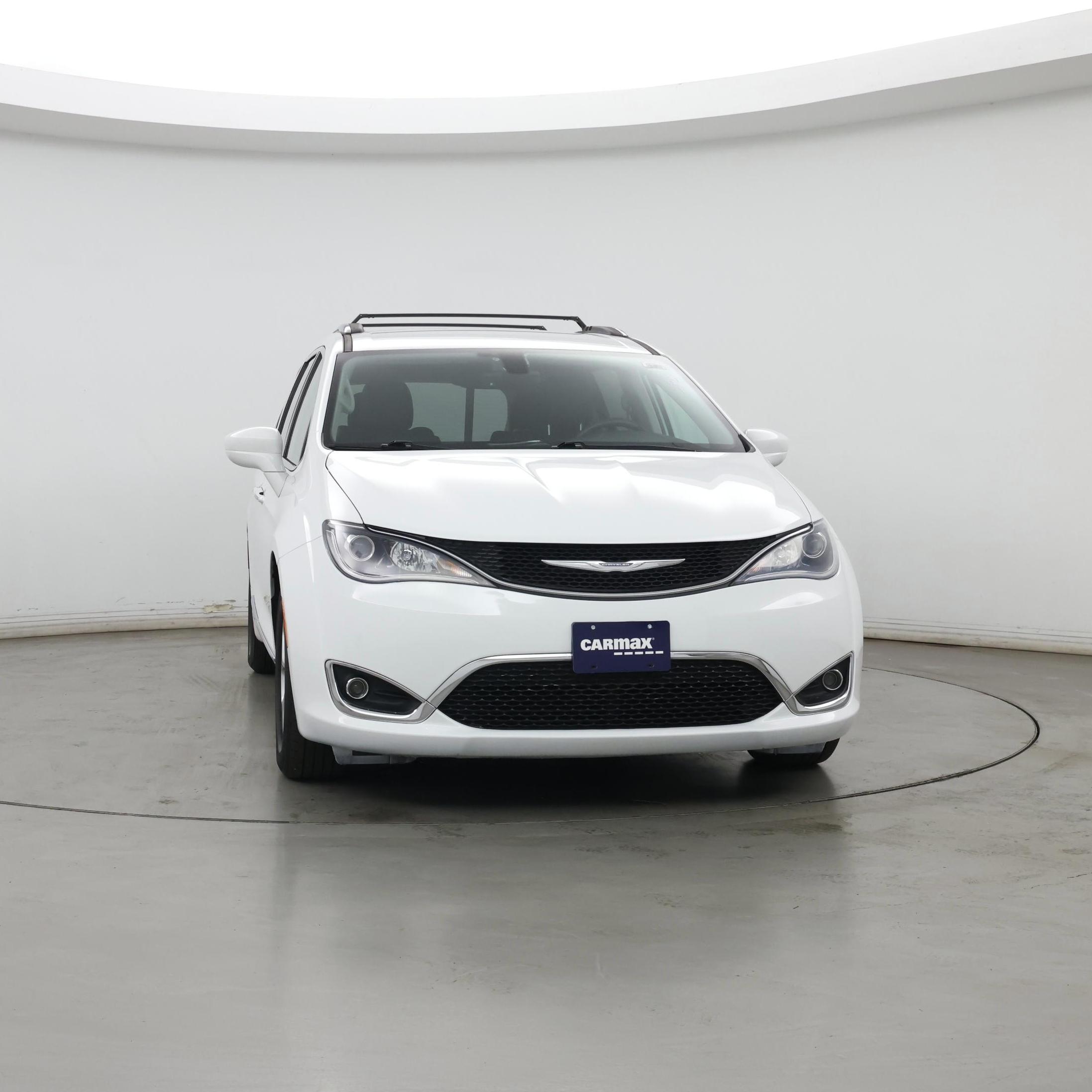 Thumbnail: 2017 Chrysler Pacifica - 5