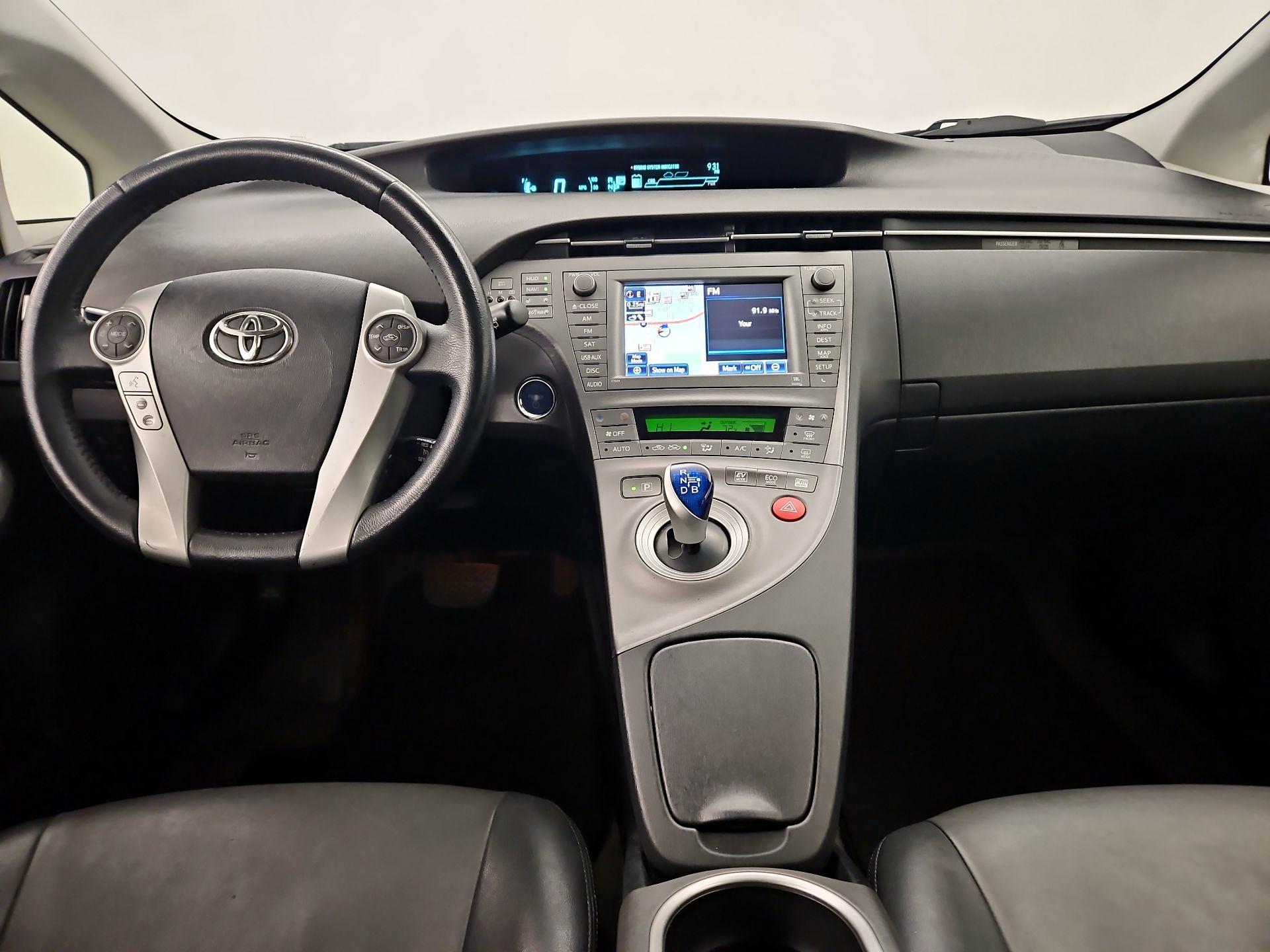 Thumbnail: 2014 Toyota Prius - 9