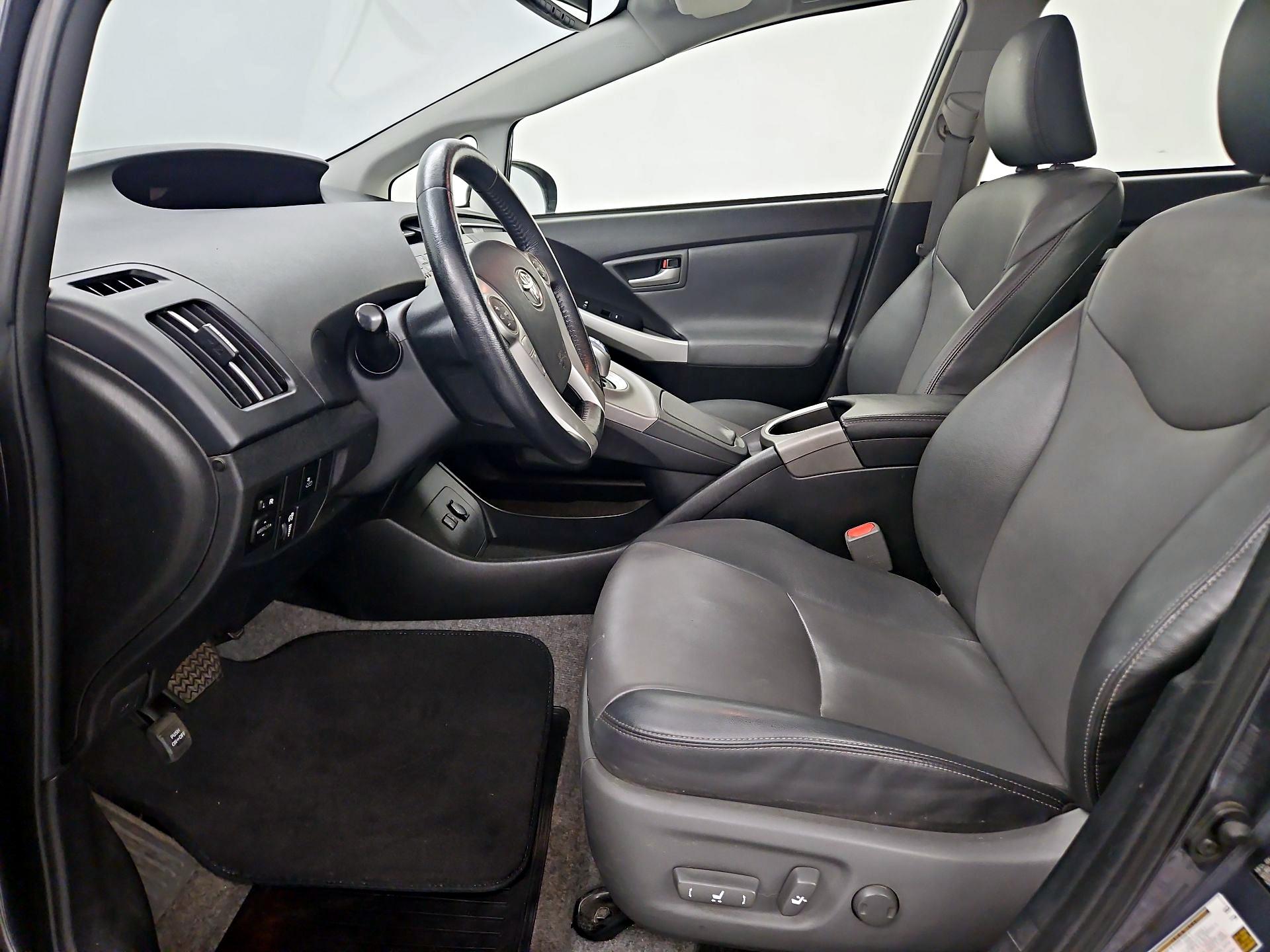 Thumbnail: 2014 Toyota Prius - 11