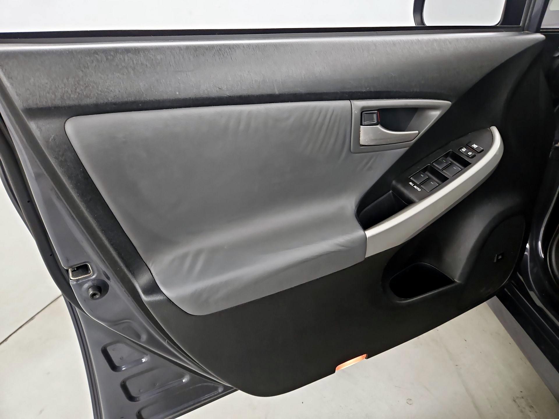 Thumbnail: 2014 Toyota Prius - 12