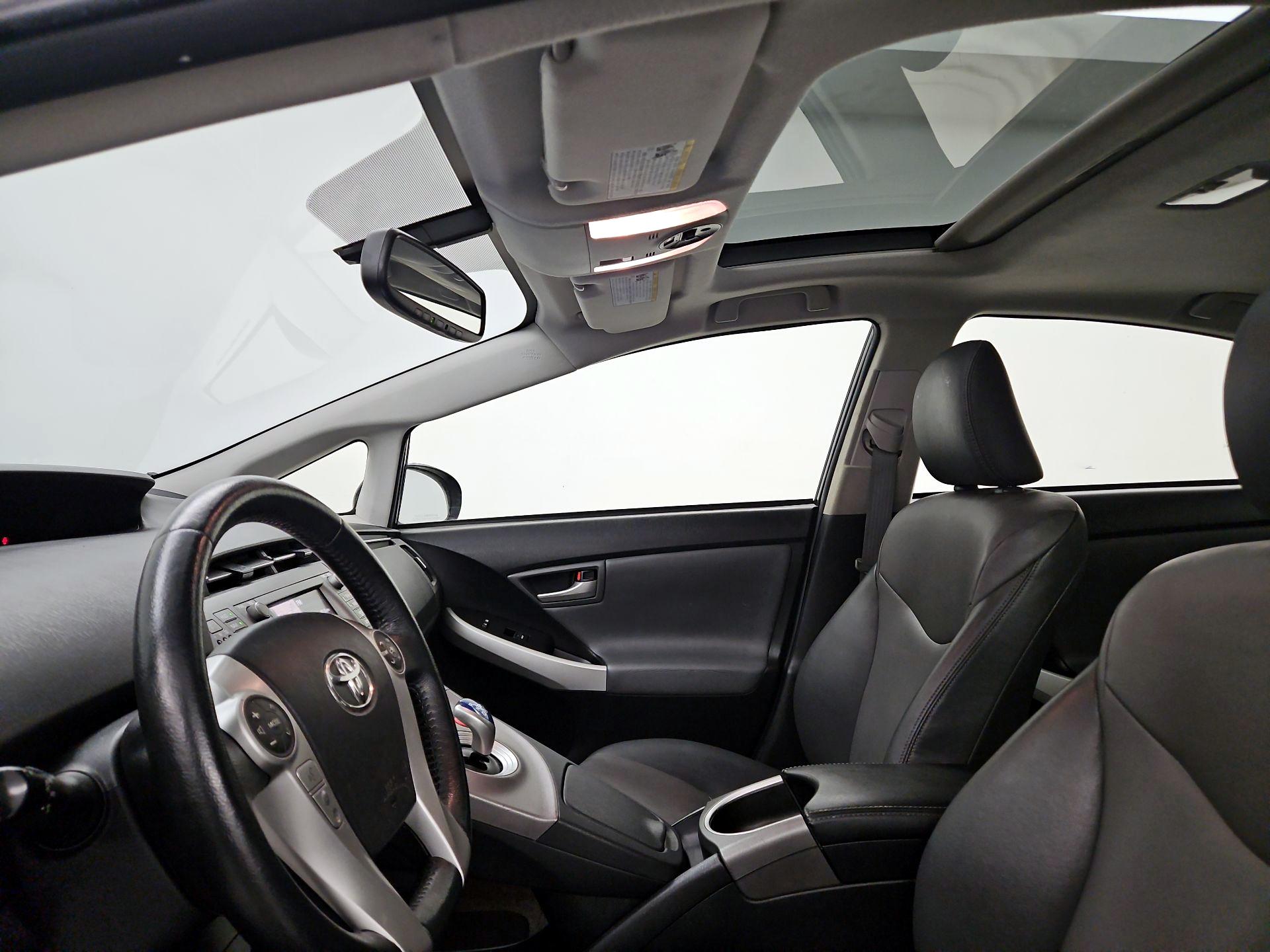 Thumbnail: 2014 Toyota Prius - 19