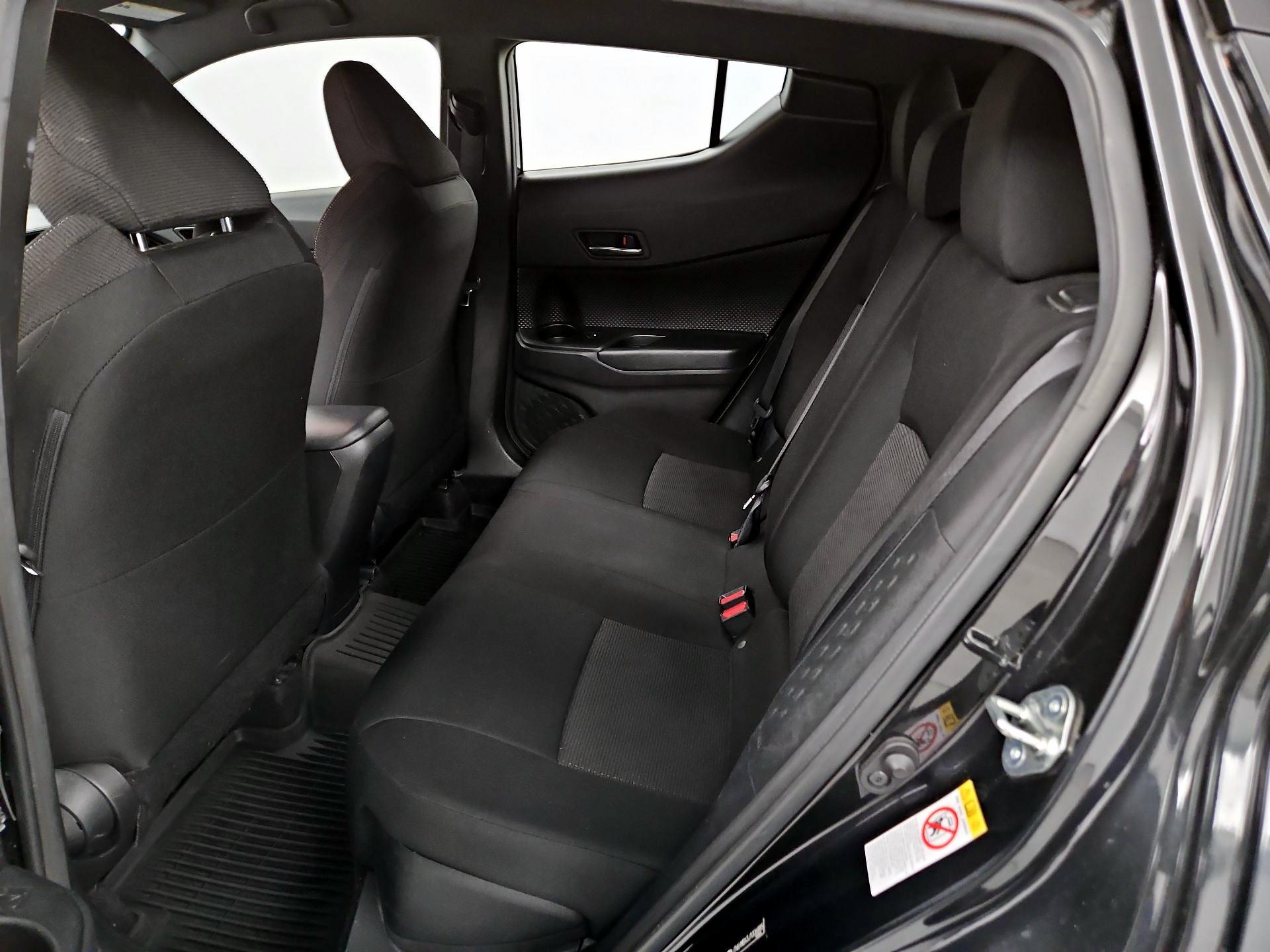 Thumbnail: 2018 Toyota C-HR - 19