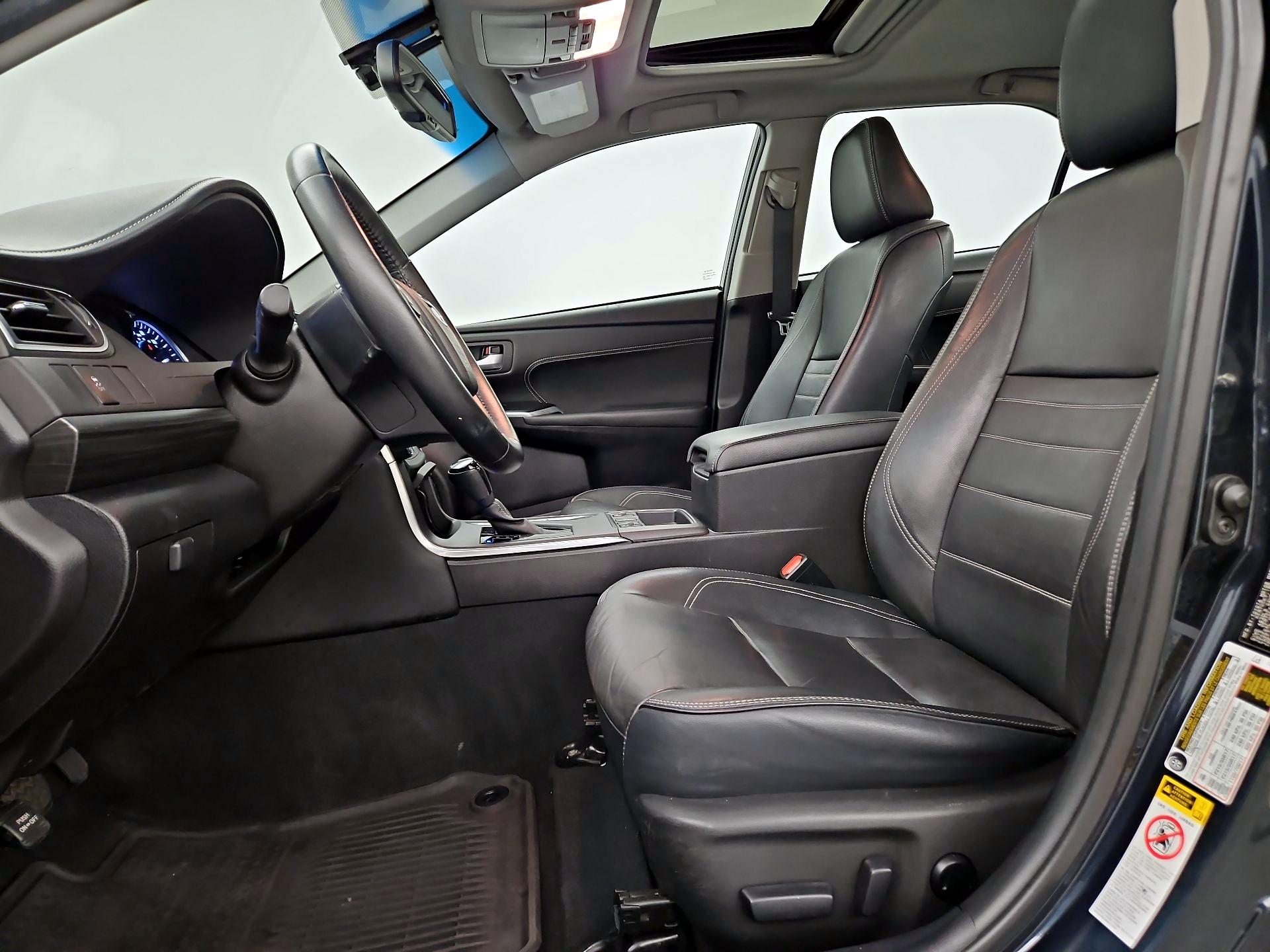 Thumbnail: 2015 Toyota Camry - 11
