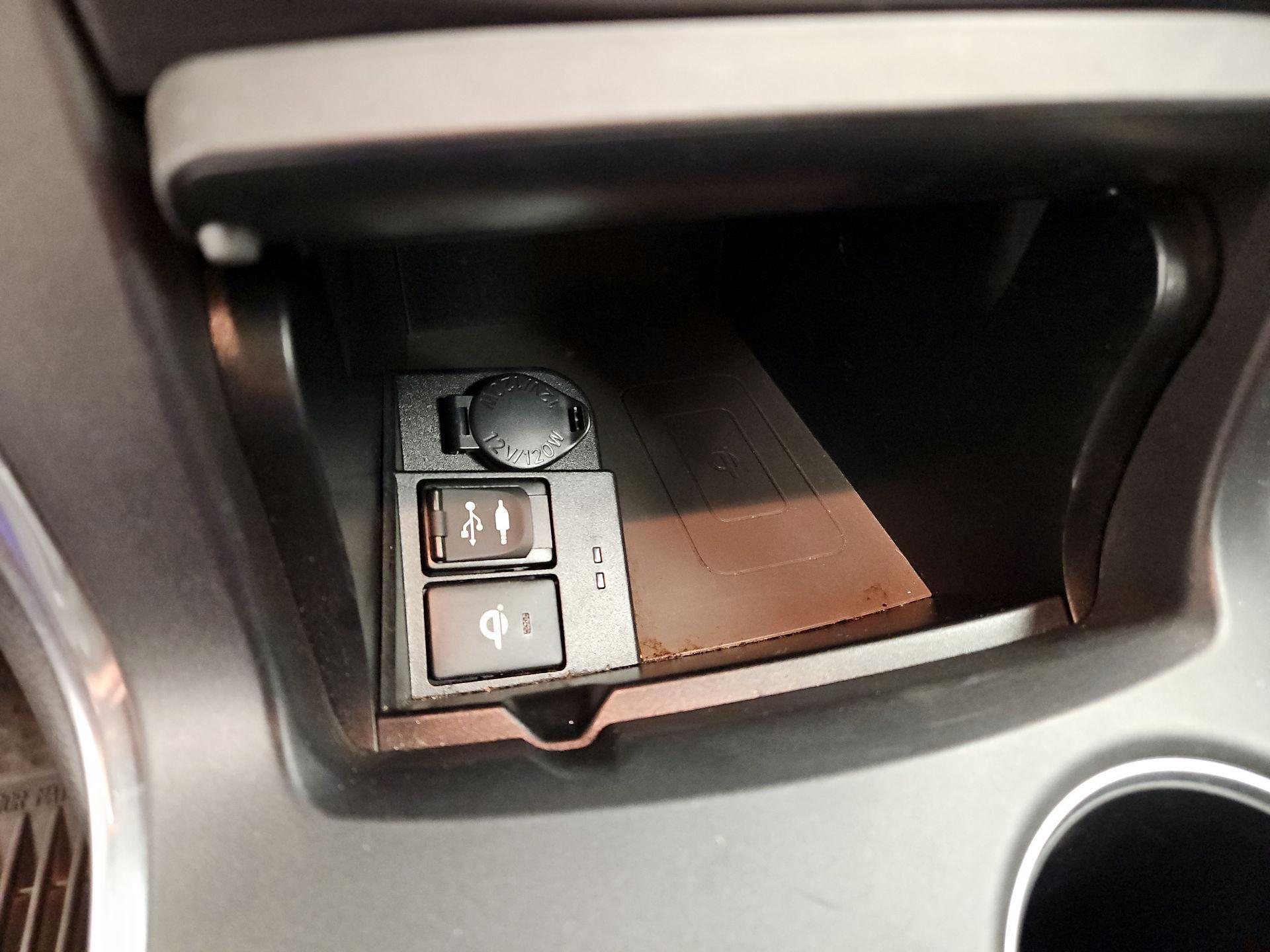 Thumbnail: 2015 Toyota Camry - 19
