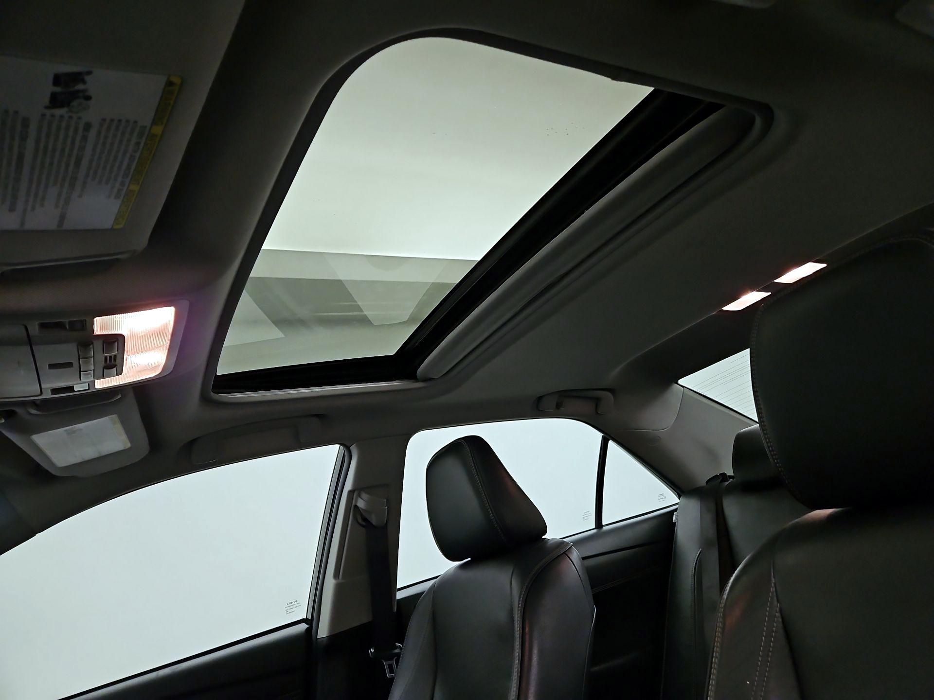 Thumbnail: 2015 Toyota Camry - 20