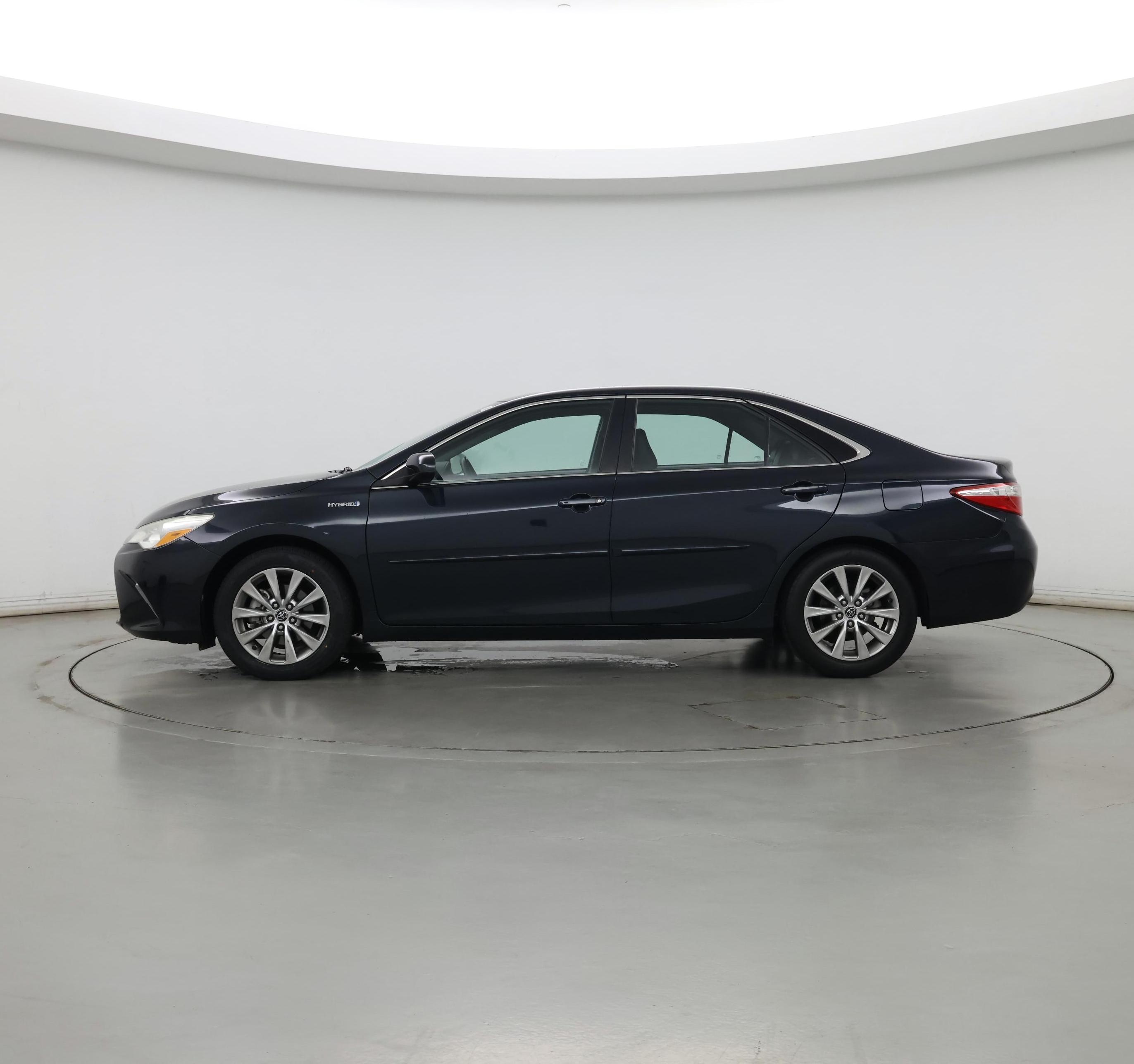Thumbnail: 2015 Toyota Camry - 3