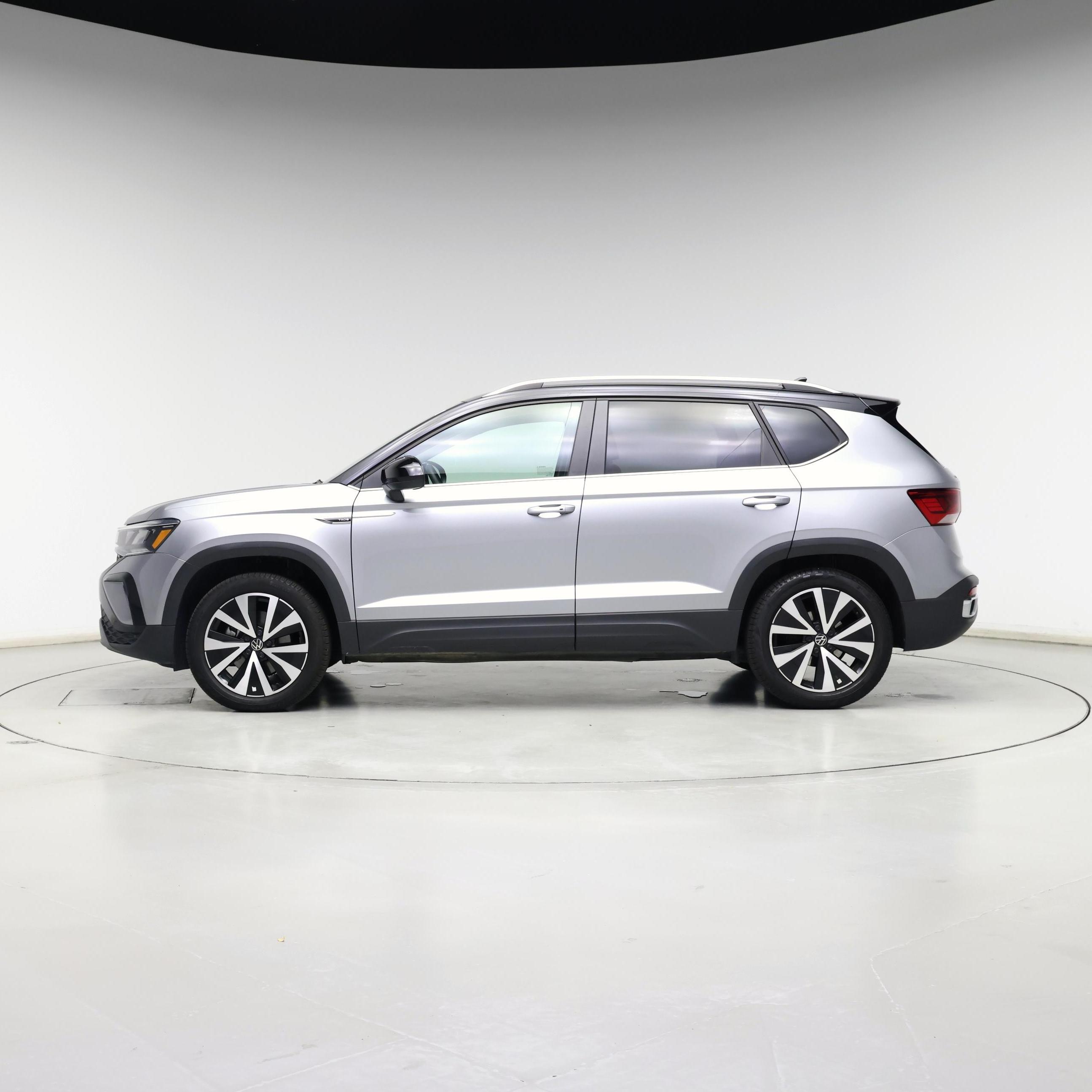 Thumbnail: 2023 Volkswagen Taos - 3