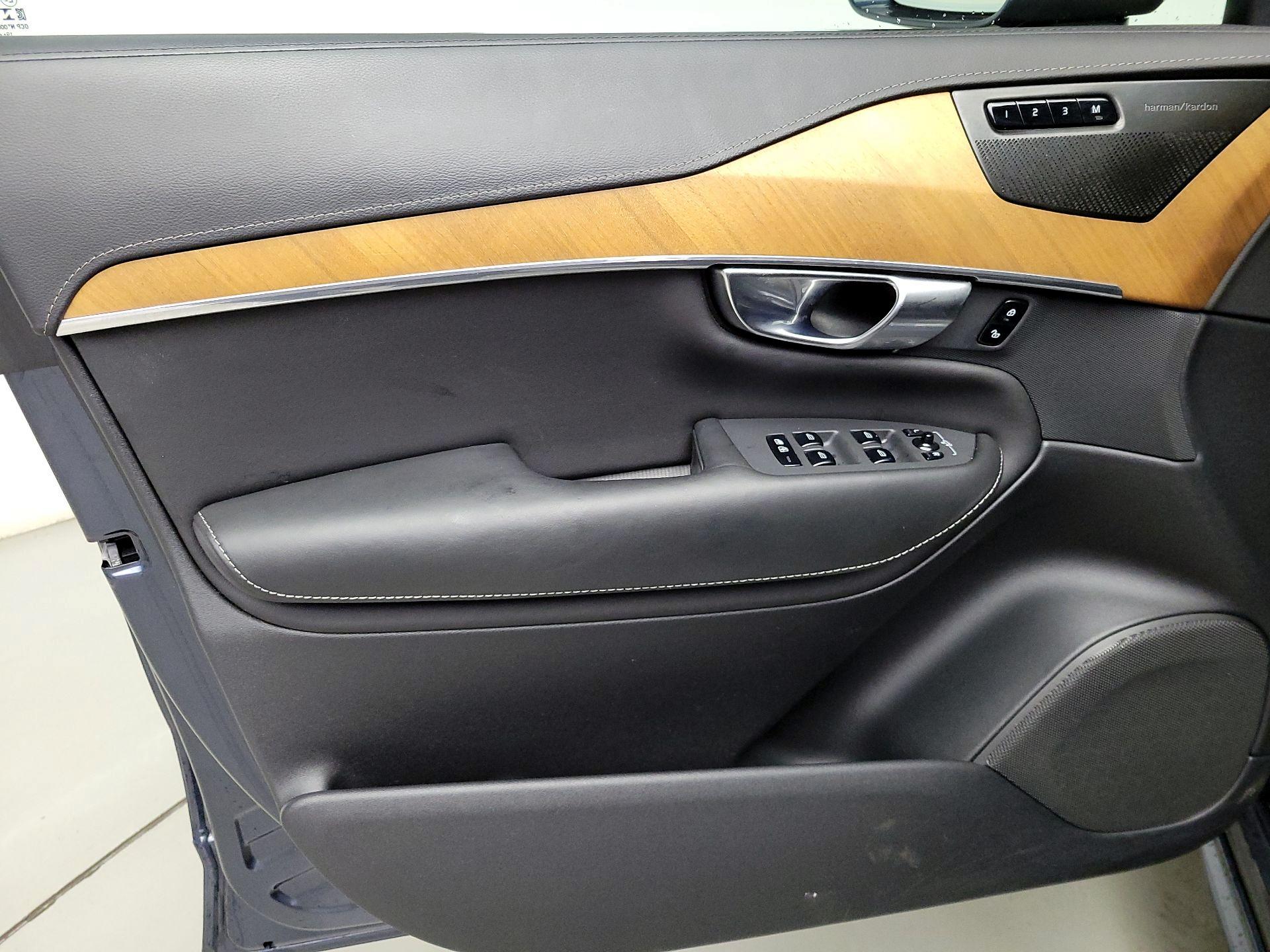 Thumbnail: 2020 Volvo XC90 - 12