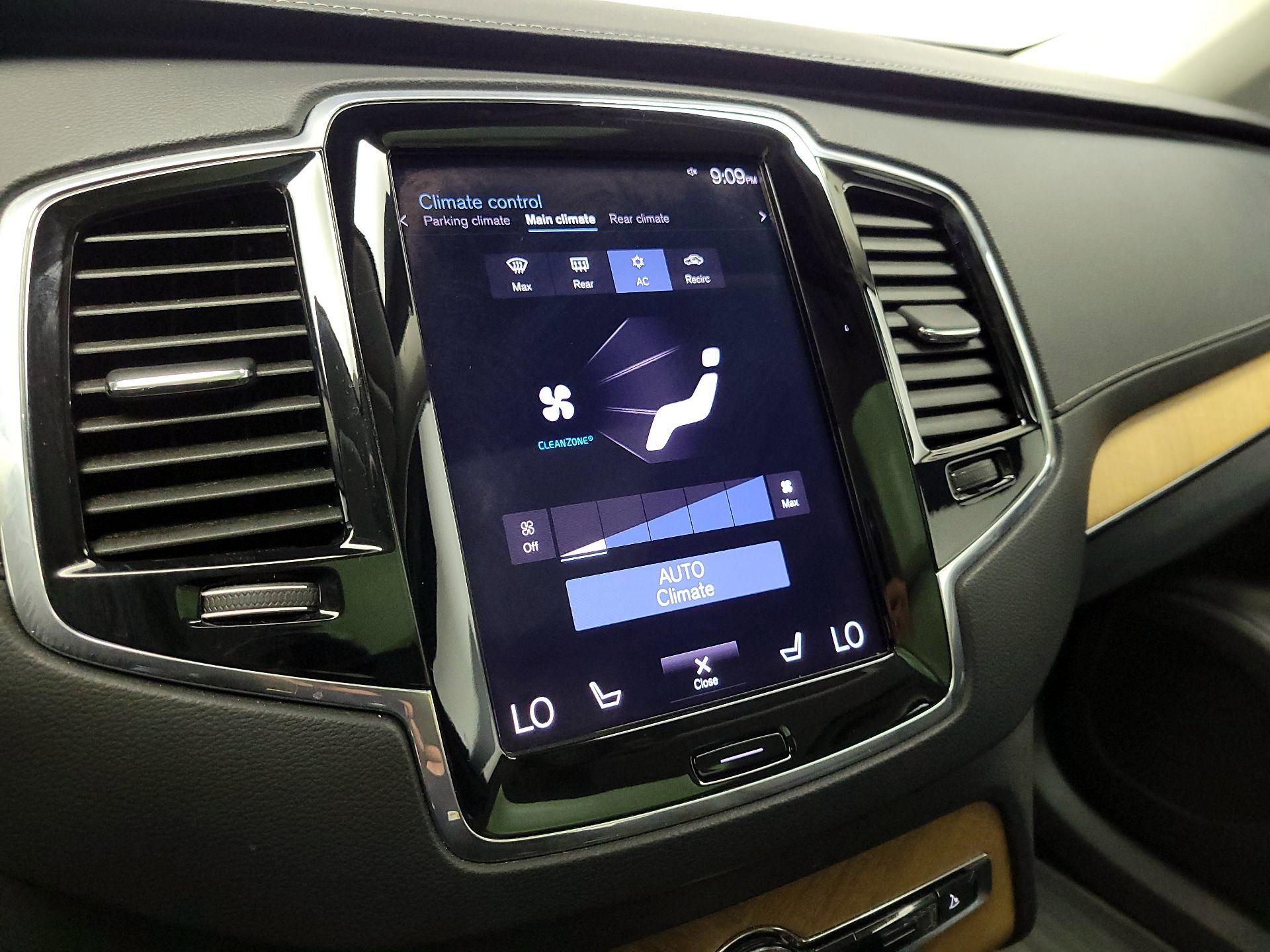 Thumbnail: 2020 Volvo XC90 - 17