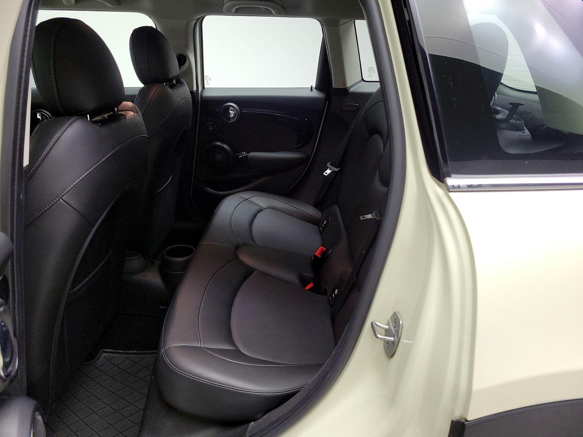 Thumbnail: 2020 MINI Cooper Hardtop - 20