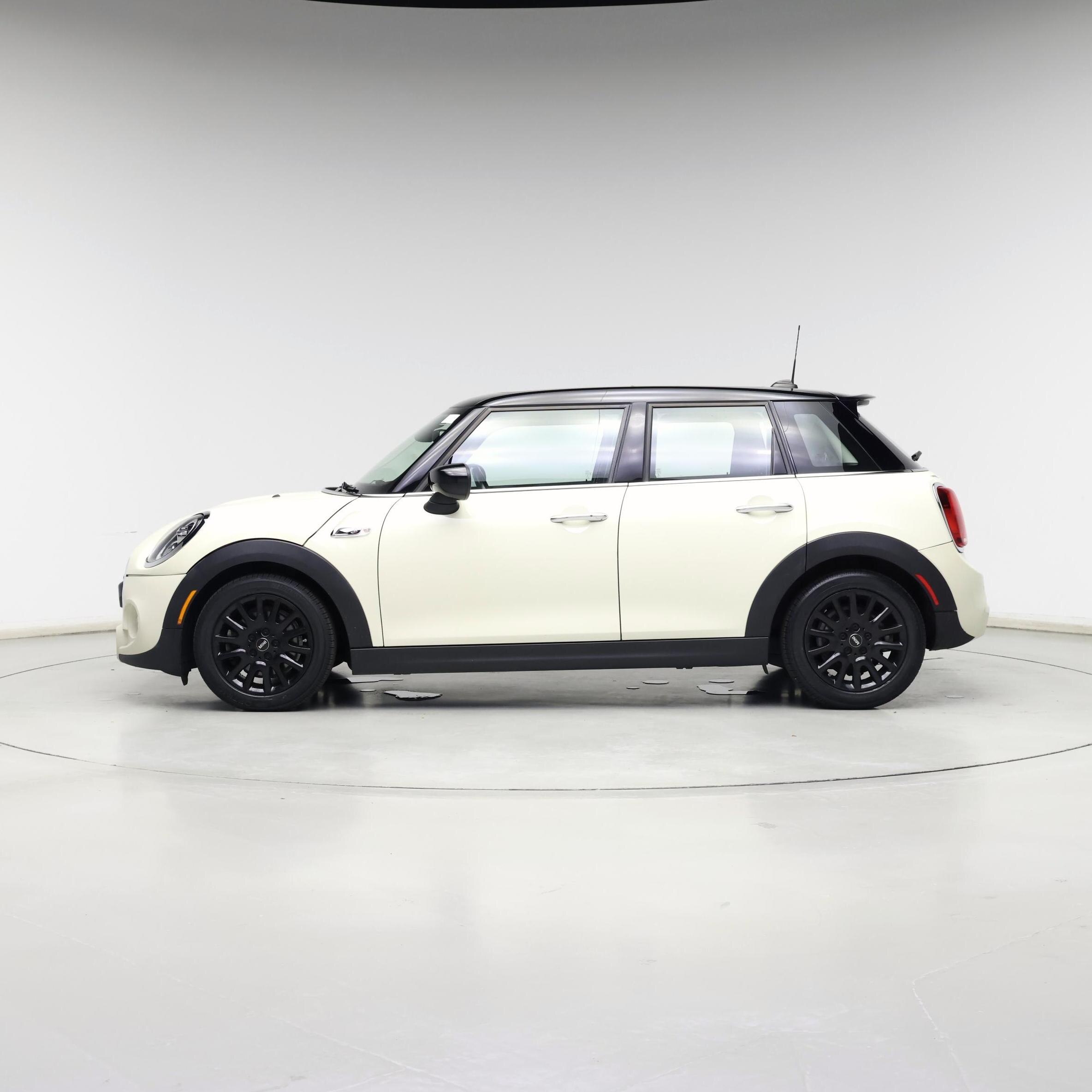 Thumbnail: 2020 MINI Cooper Hardtop - 3
