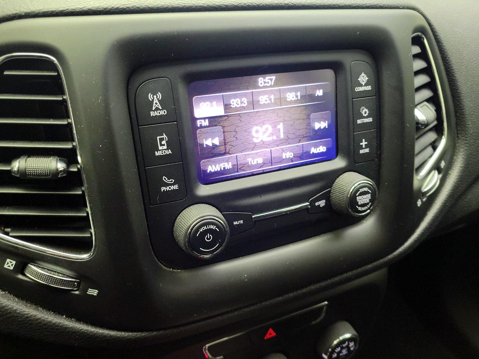 Thumbnail: 2018 Jeep Compass - 15