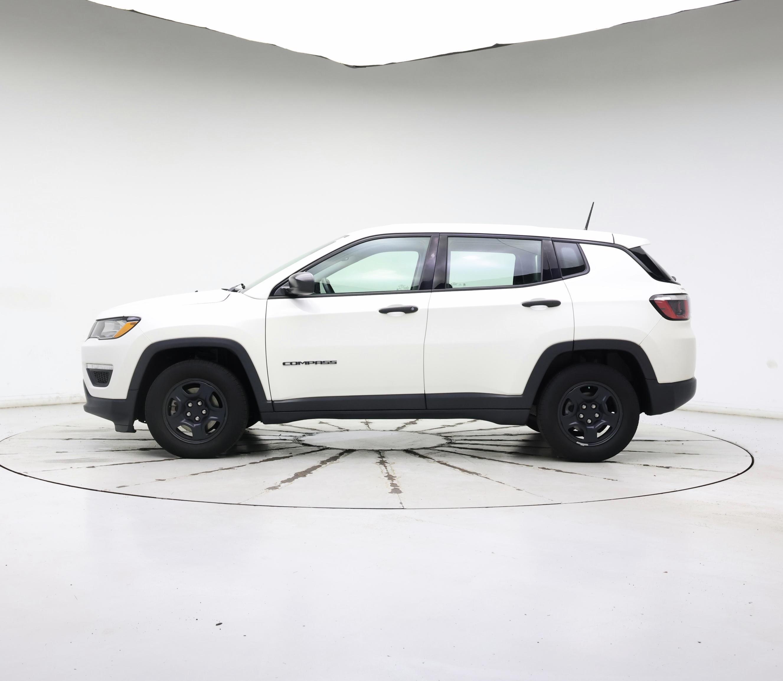 Thumbnail: 2018 Jeep Compass - 3