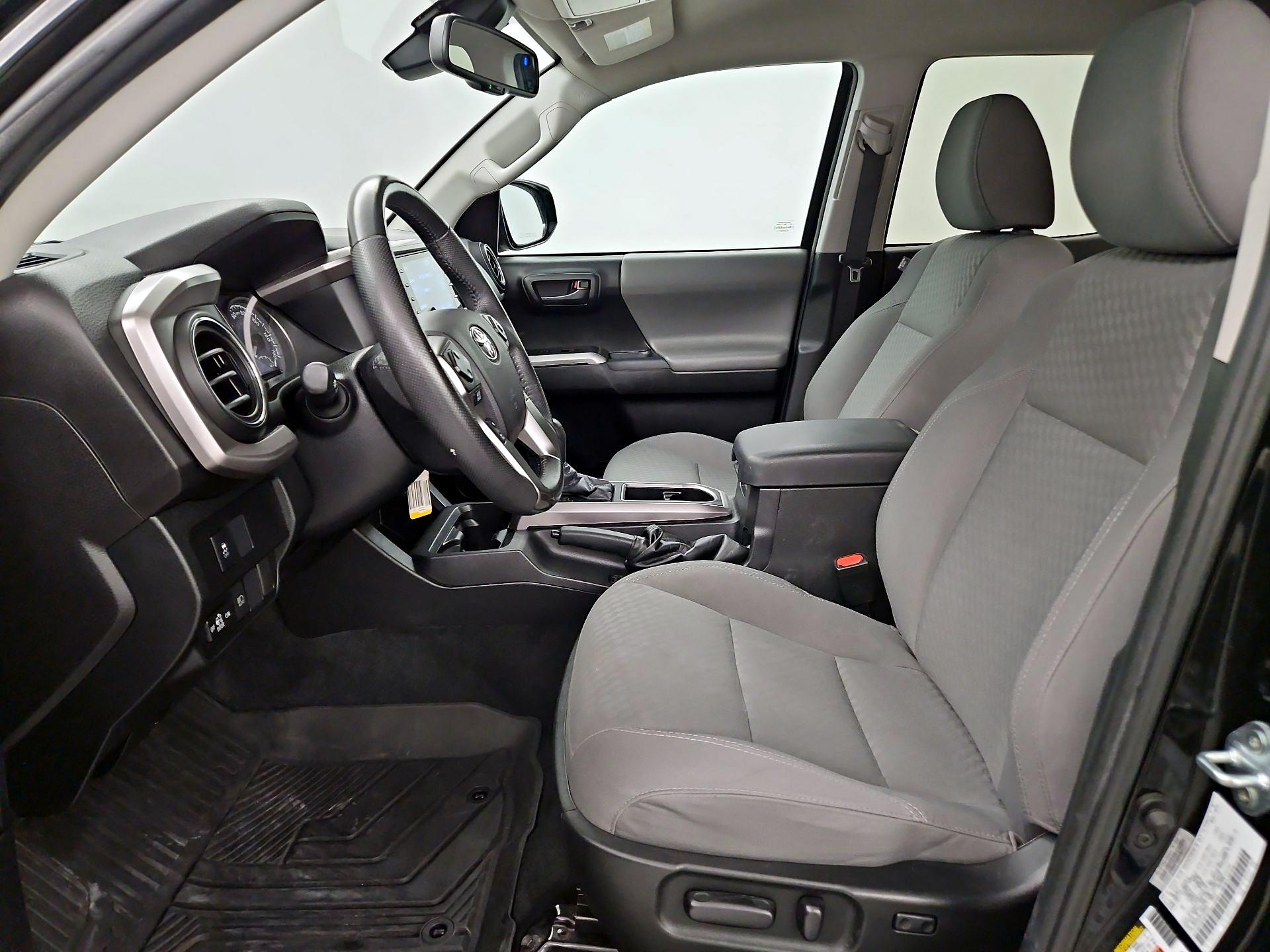 Thumbnail: 2021 Toyota Tacoma - 11
