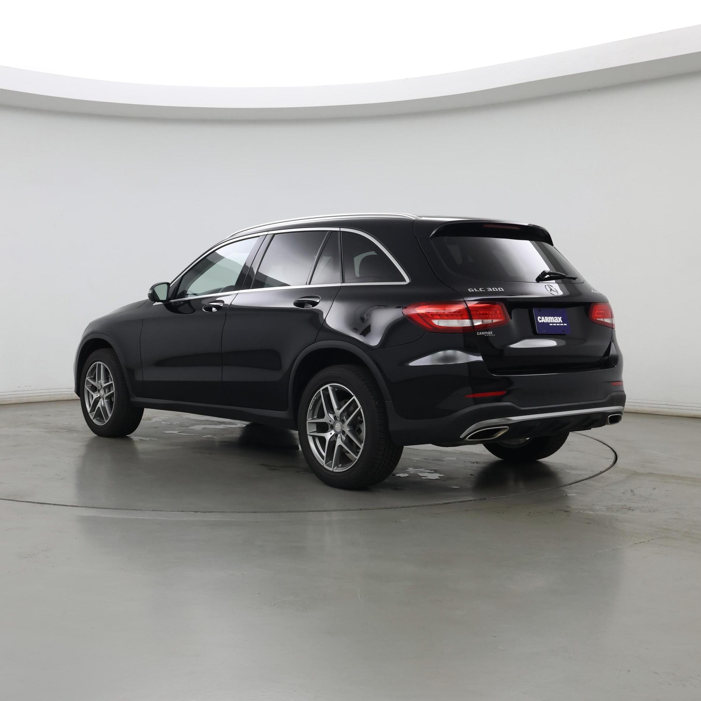 Thumbnail: 2016 Mercedes-Benz GLC - 2
