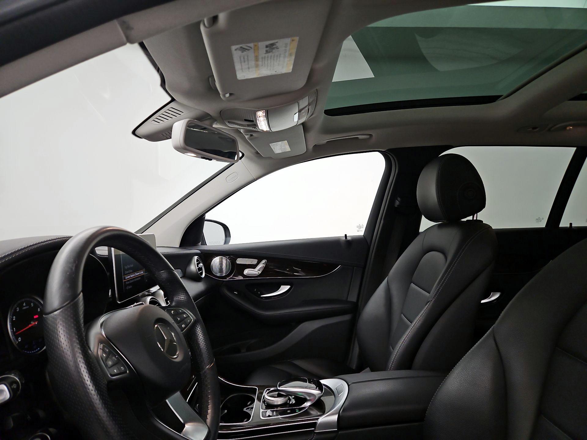Thumbnail: 2016 Mercedes-Benz GLC - 19